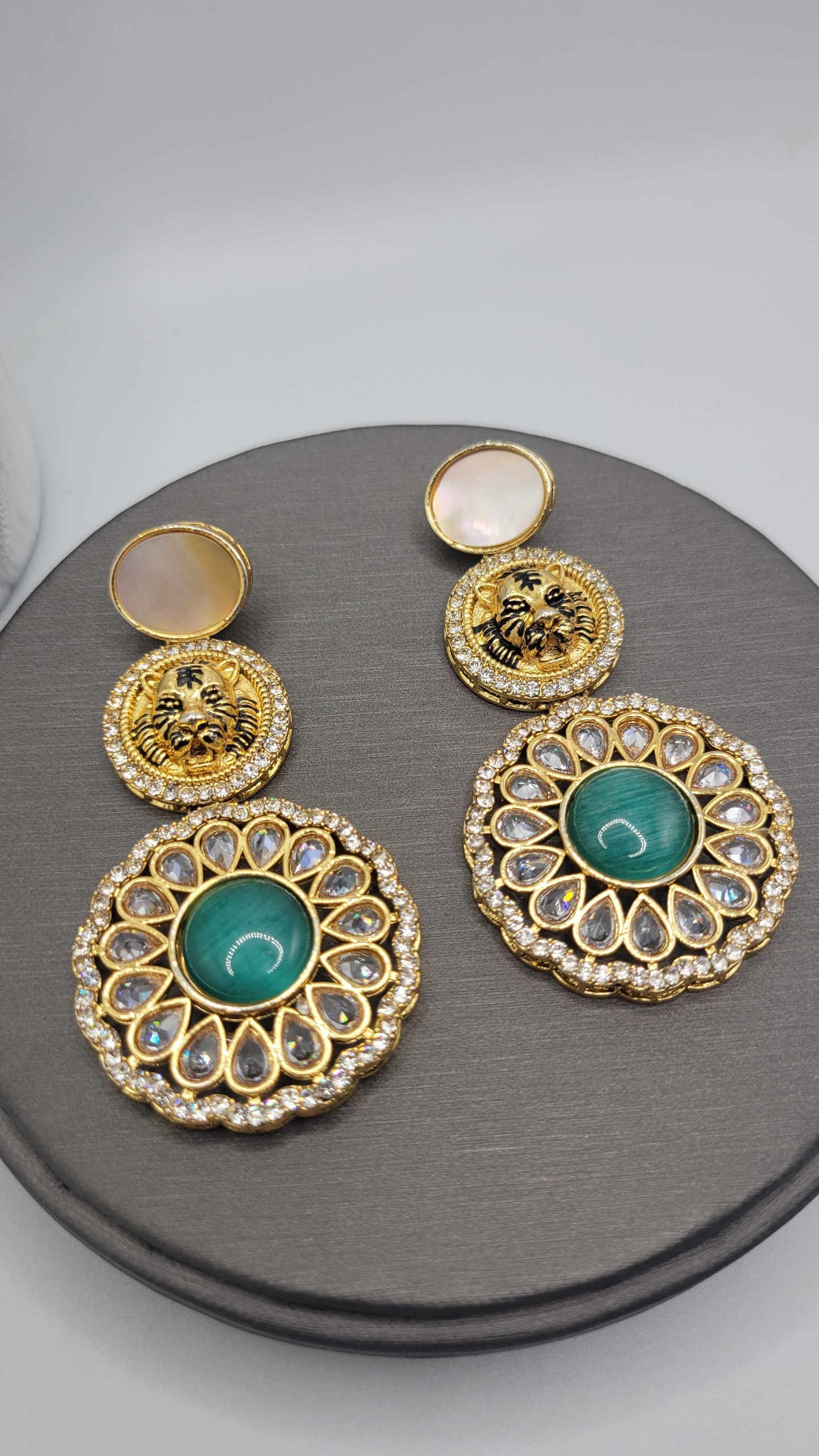 Sabya-like earrings