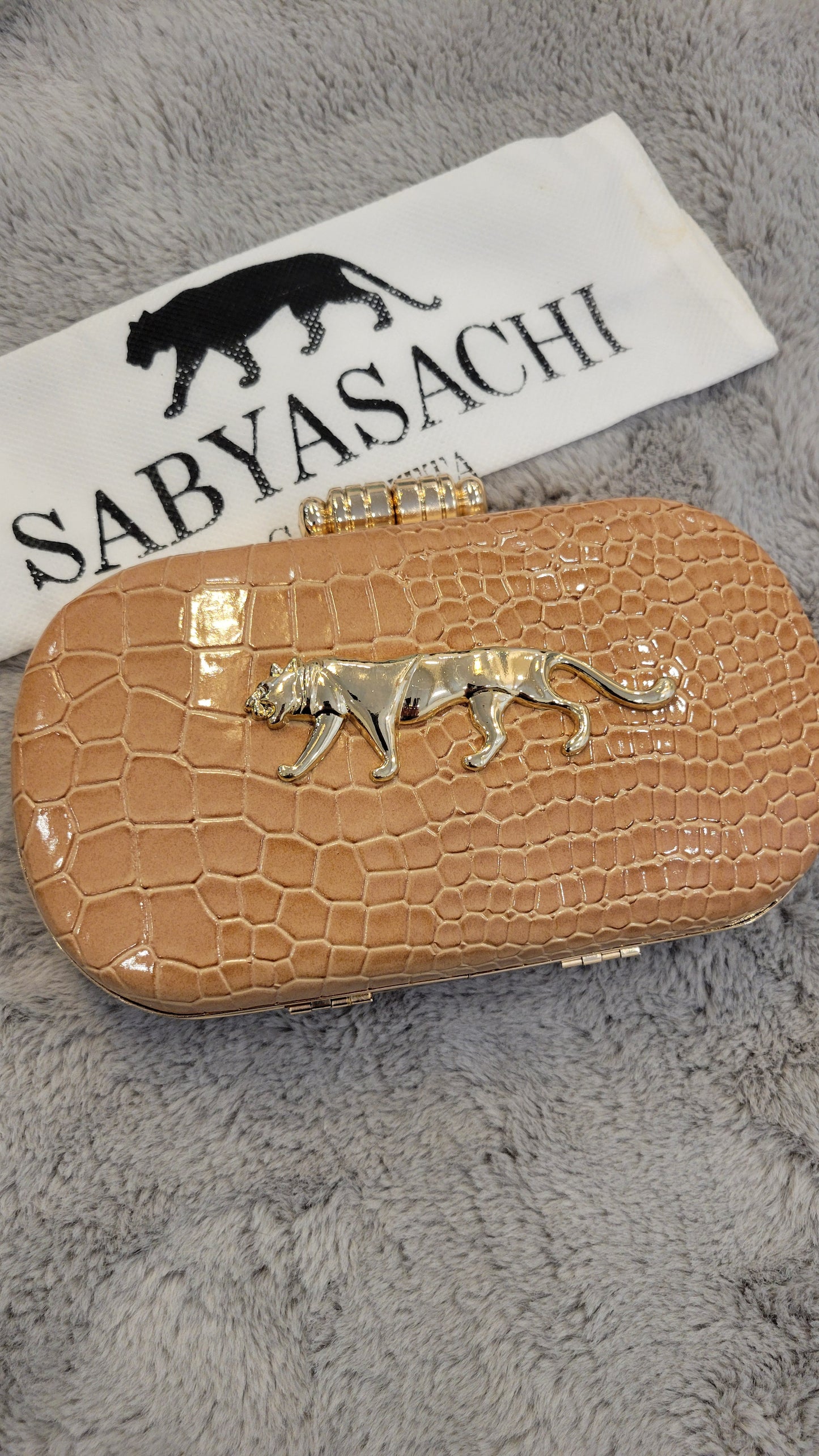 Sabyasachi-like clutch