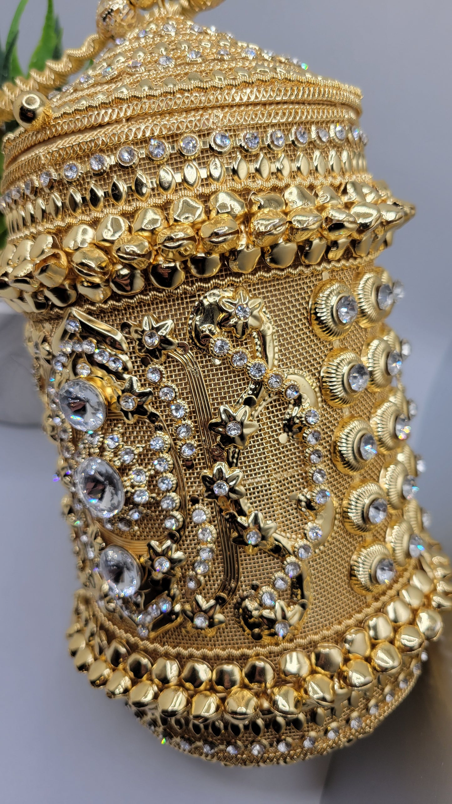 Bridal clutch