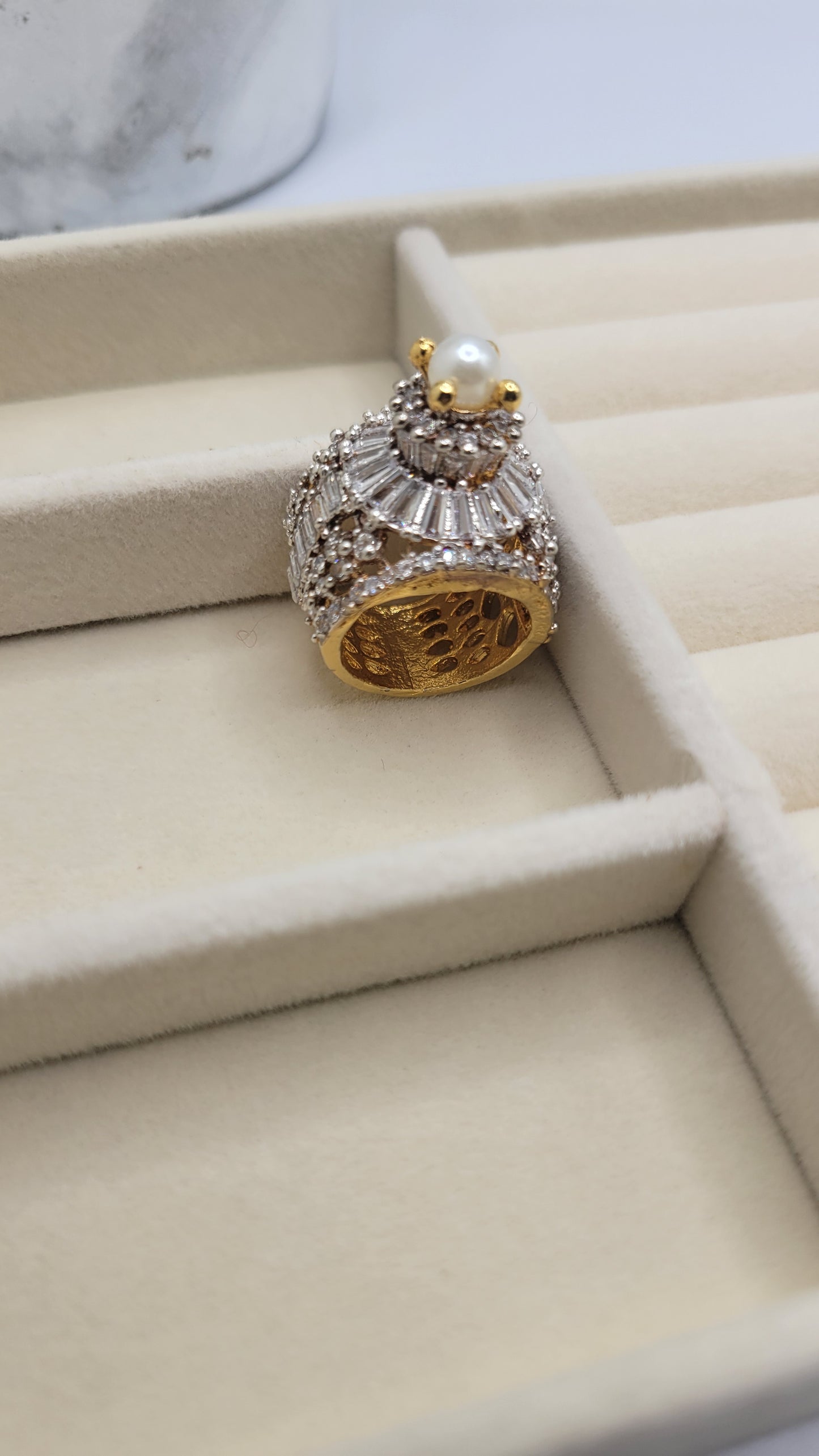 Zircon Pearl Ring