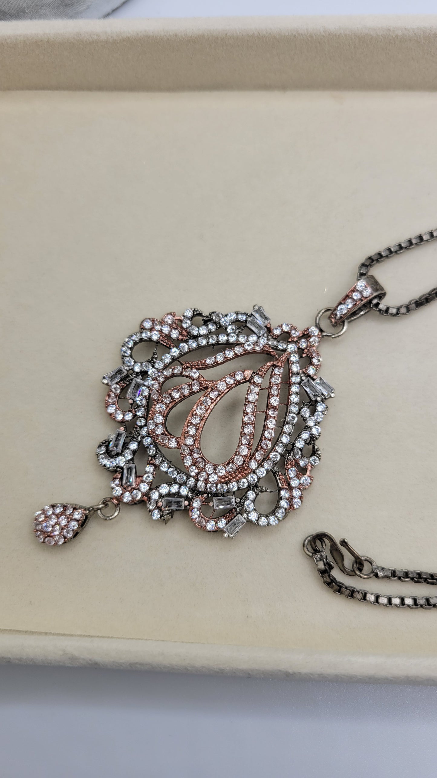 Allah pendant