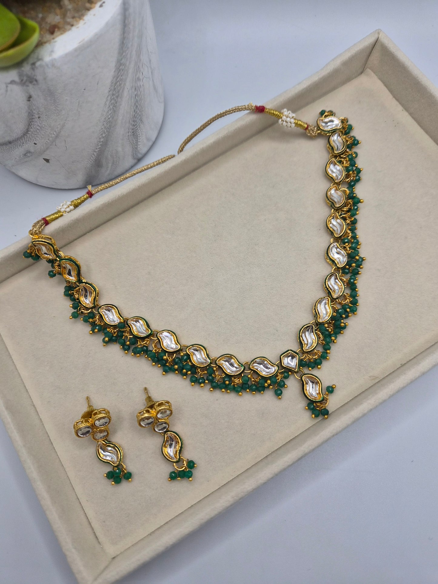 Kundan necklace set