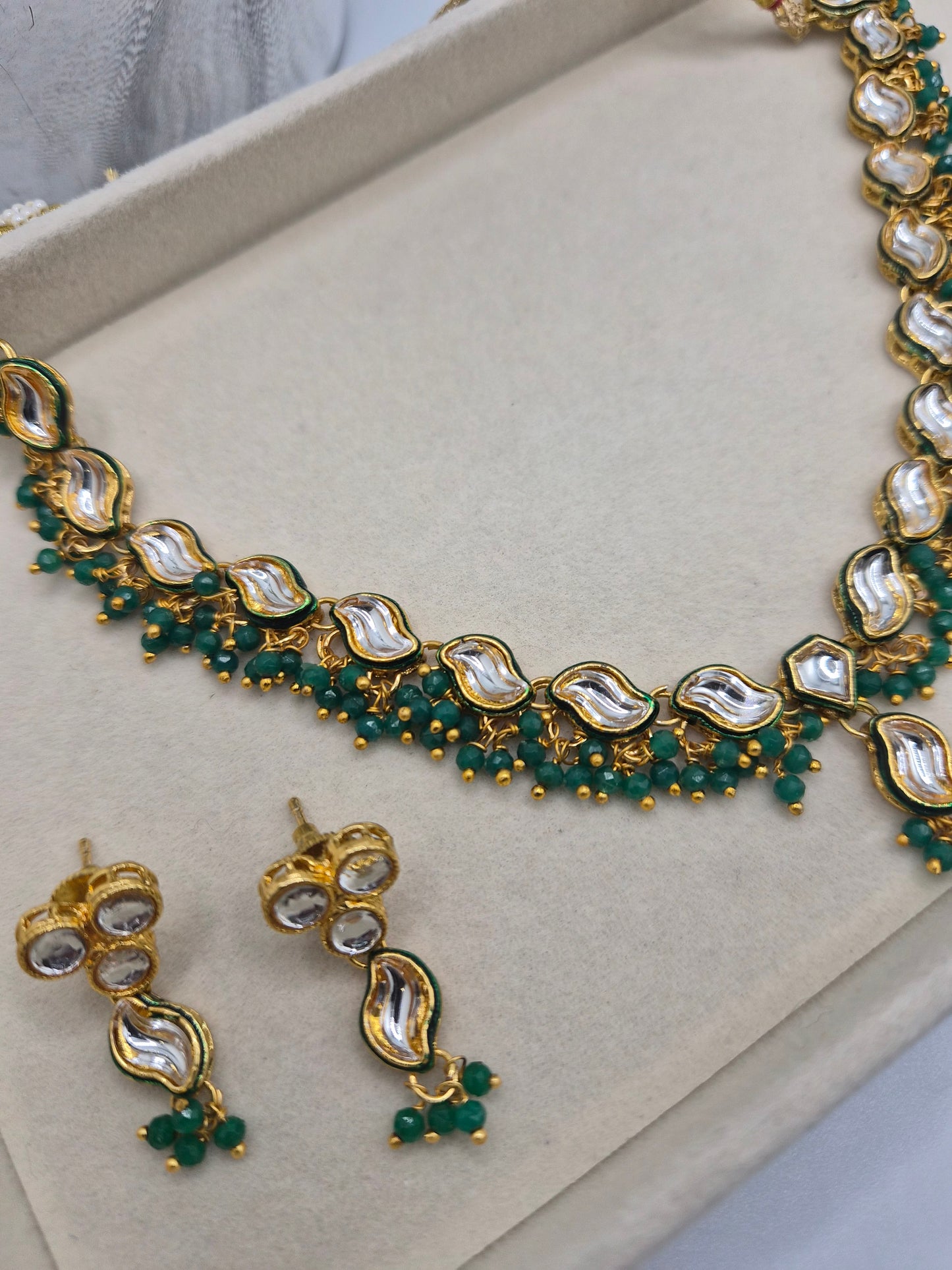 Kundan necklace set