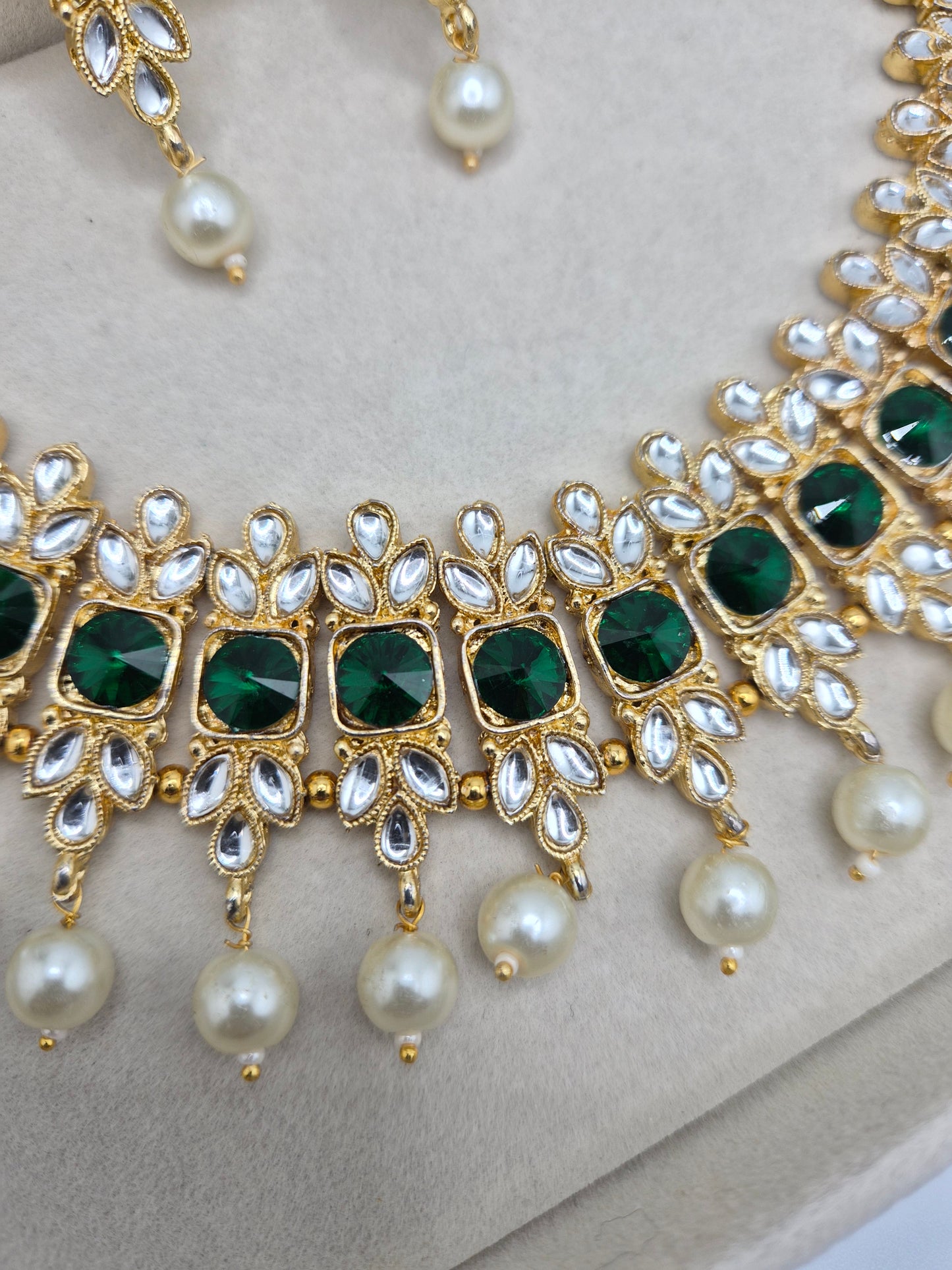 Pearl Kundan Set