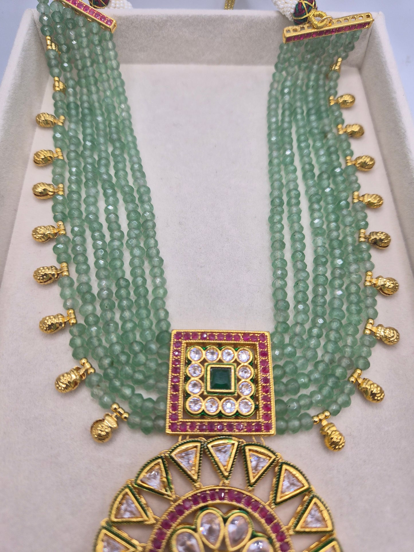Kundan beaded set
