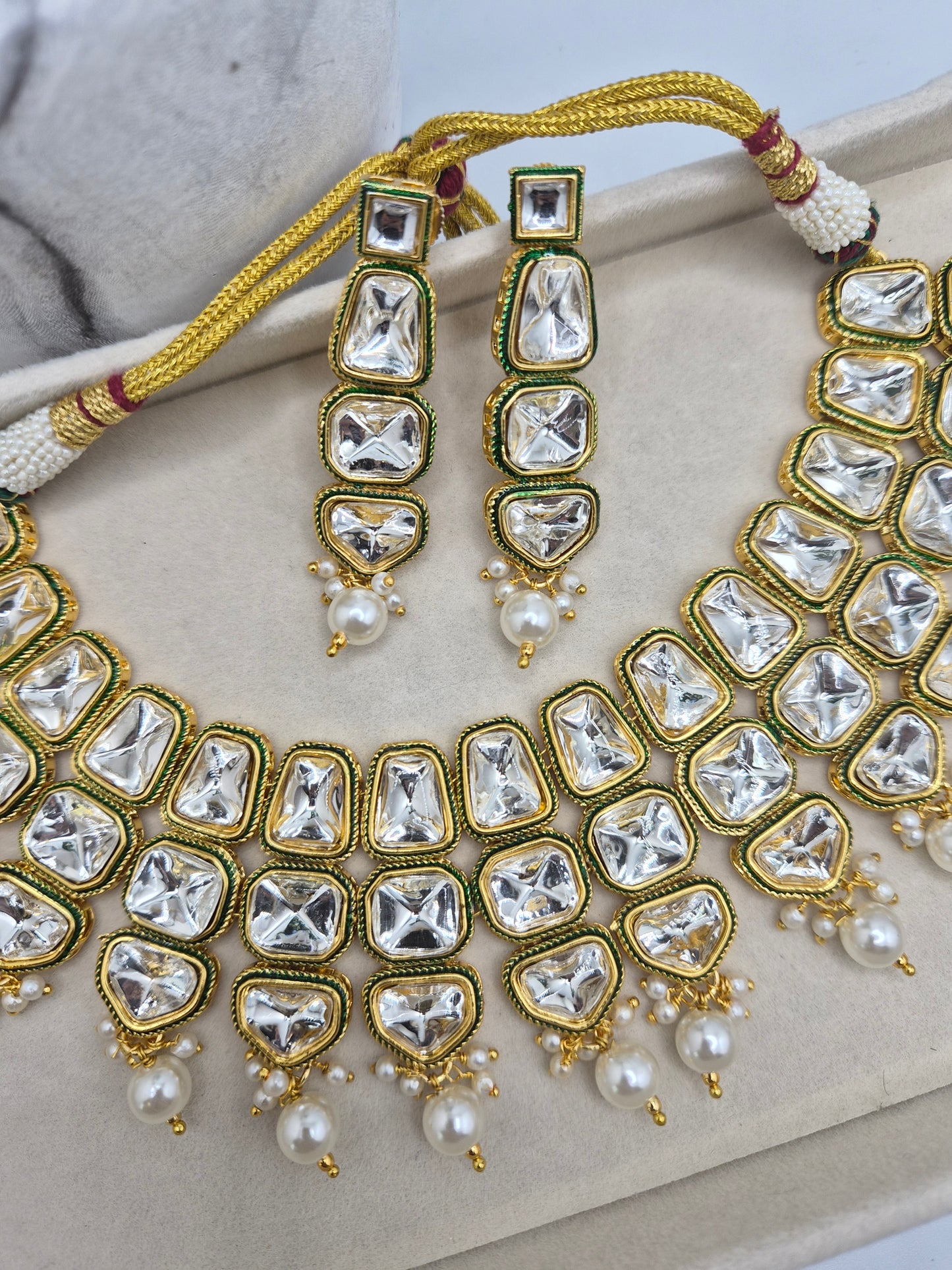 Kundan set