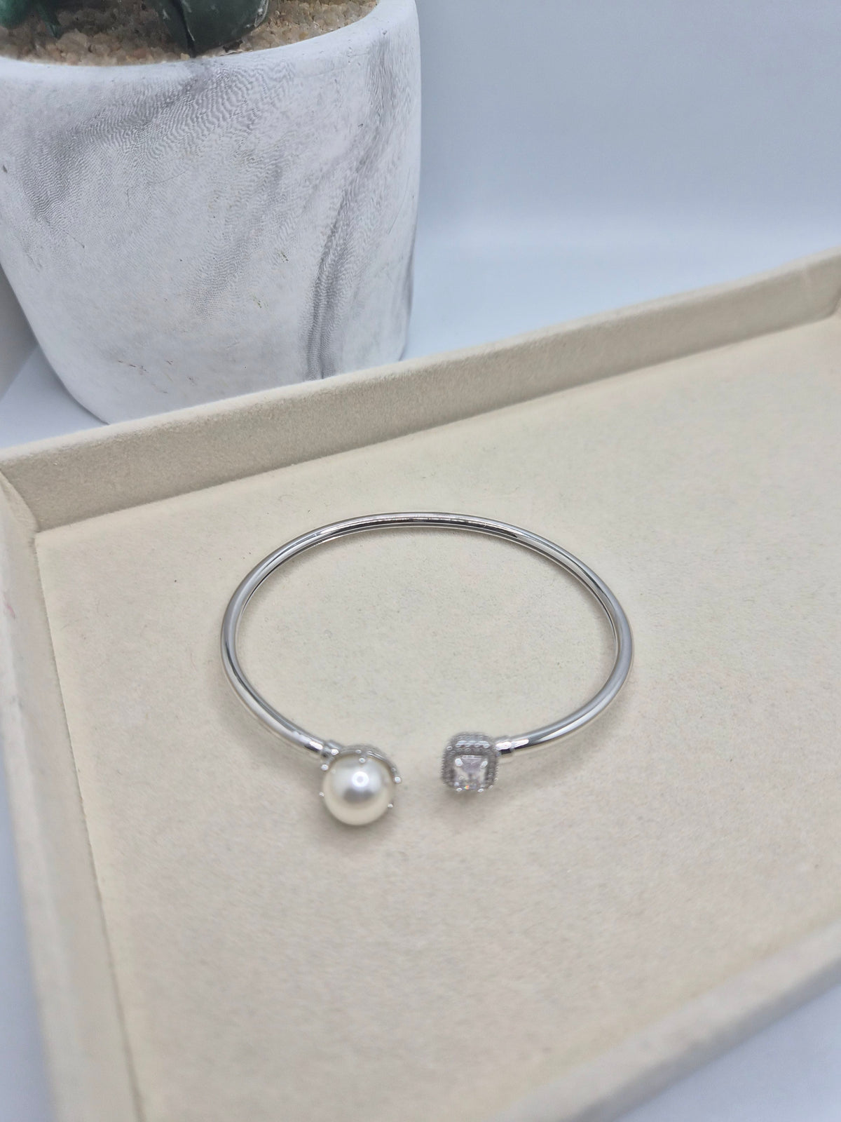 AD pearl bangle