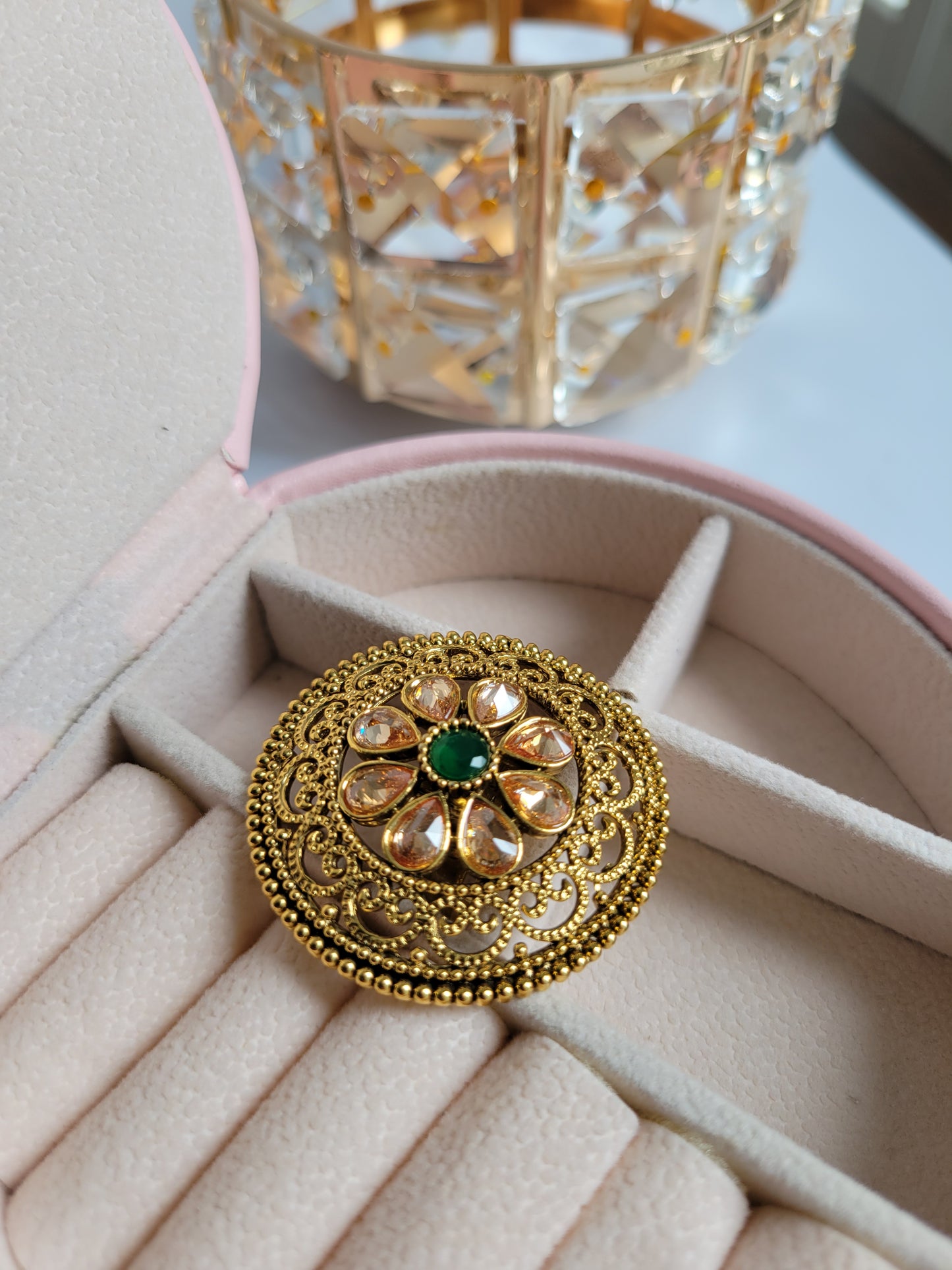 Antique Gold Kundan Ring