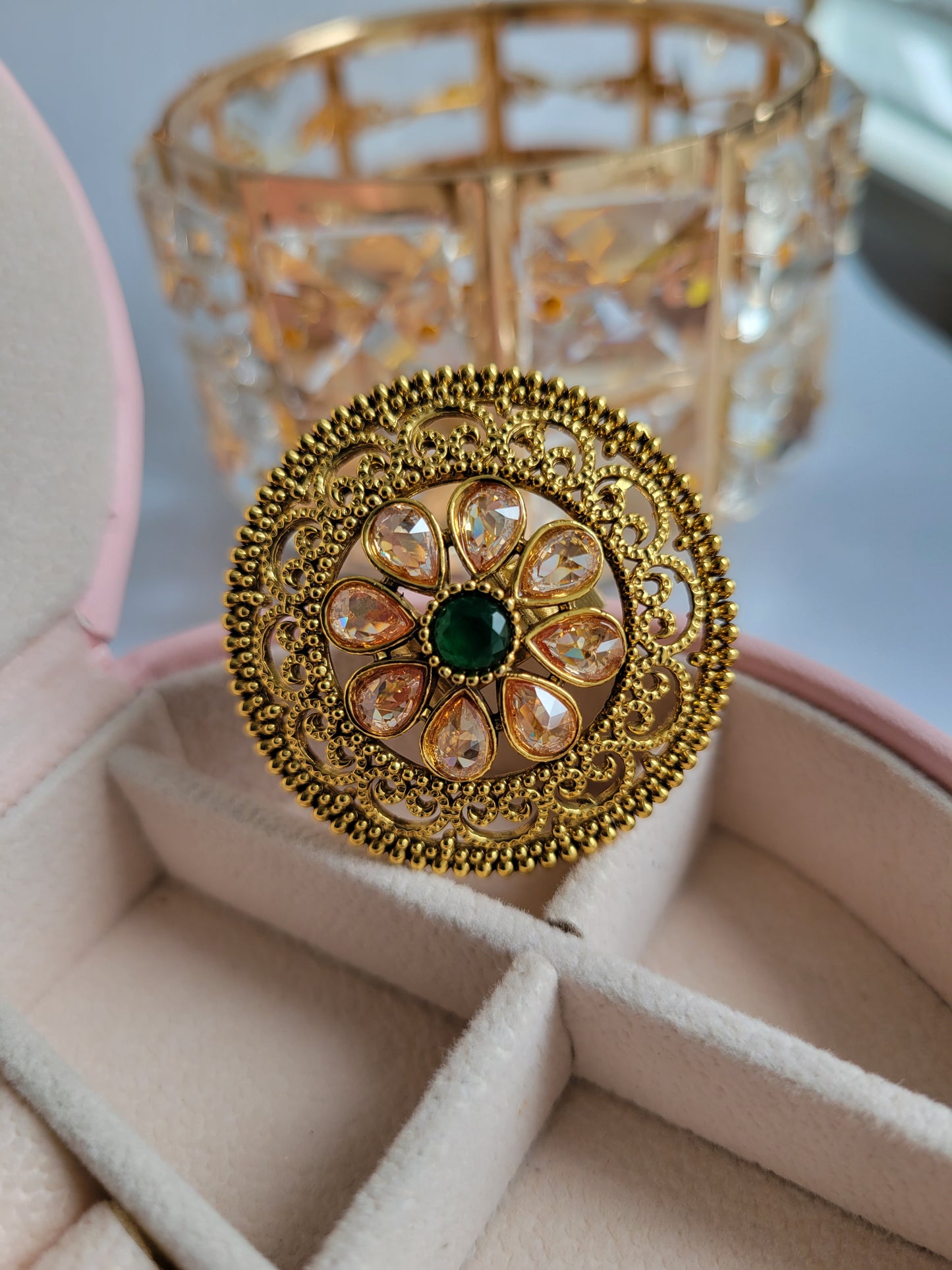 Antique Gold Kundan Ring