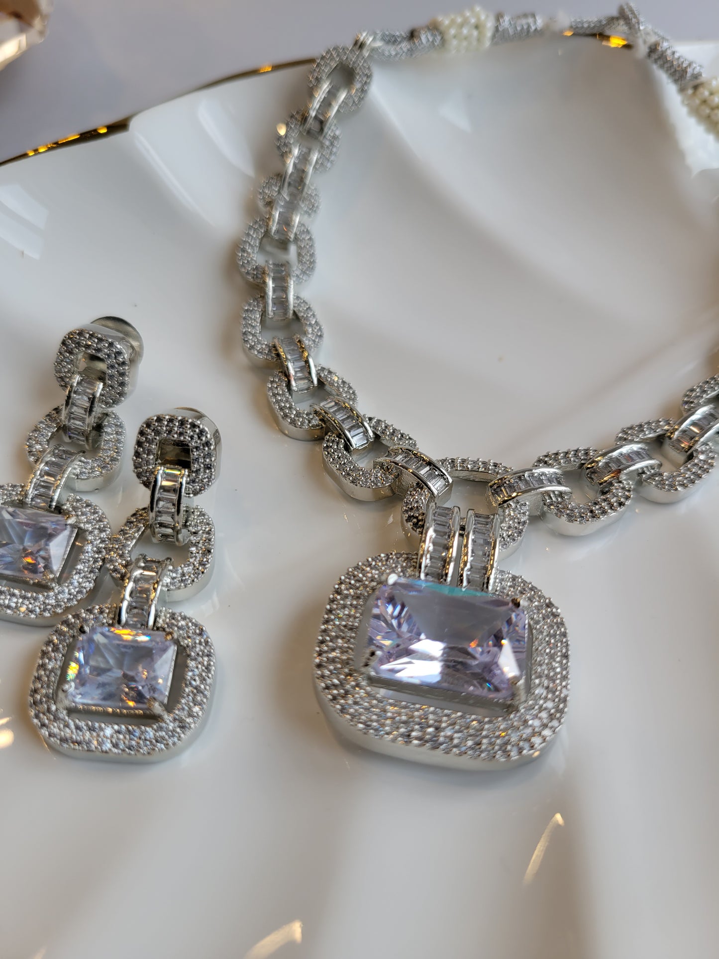 AD Necklace Set