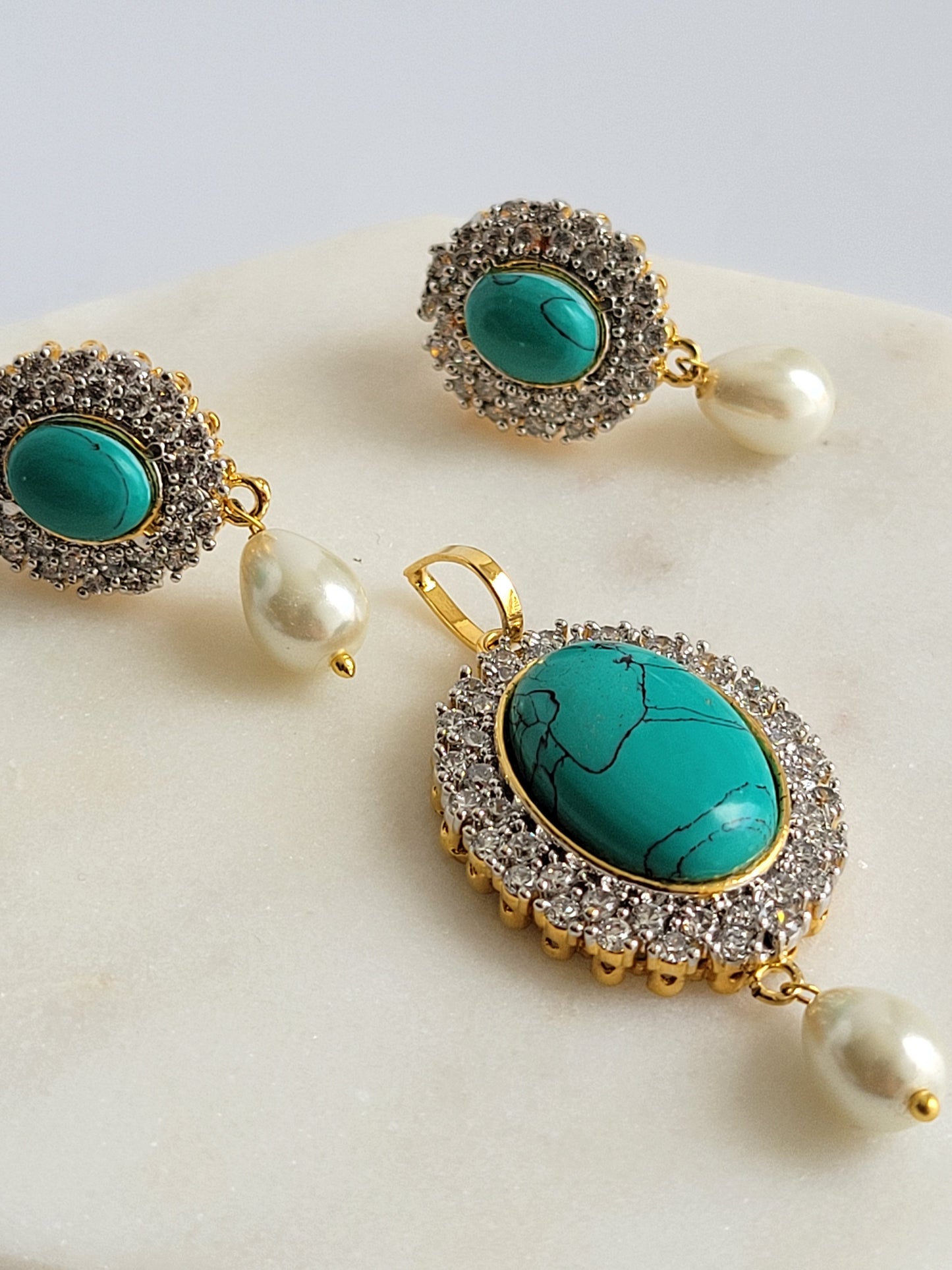 Aqua blue stone set