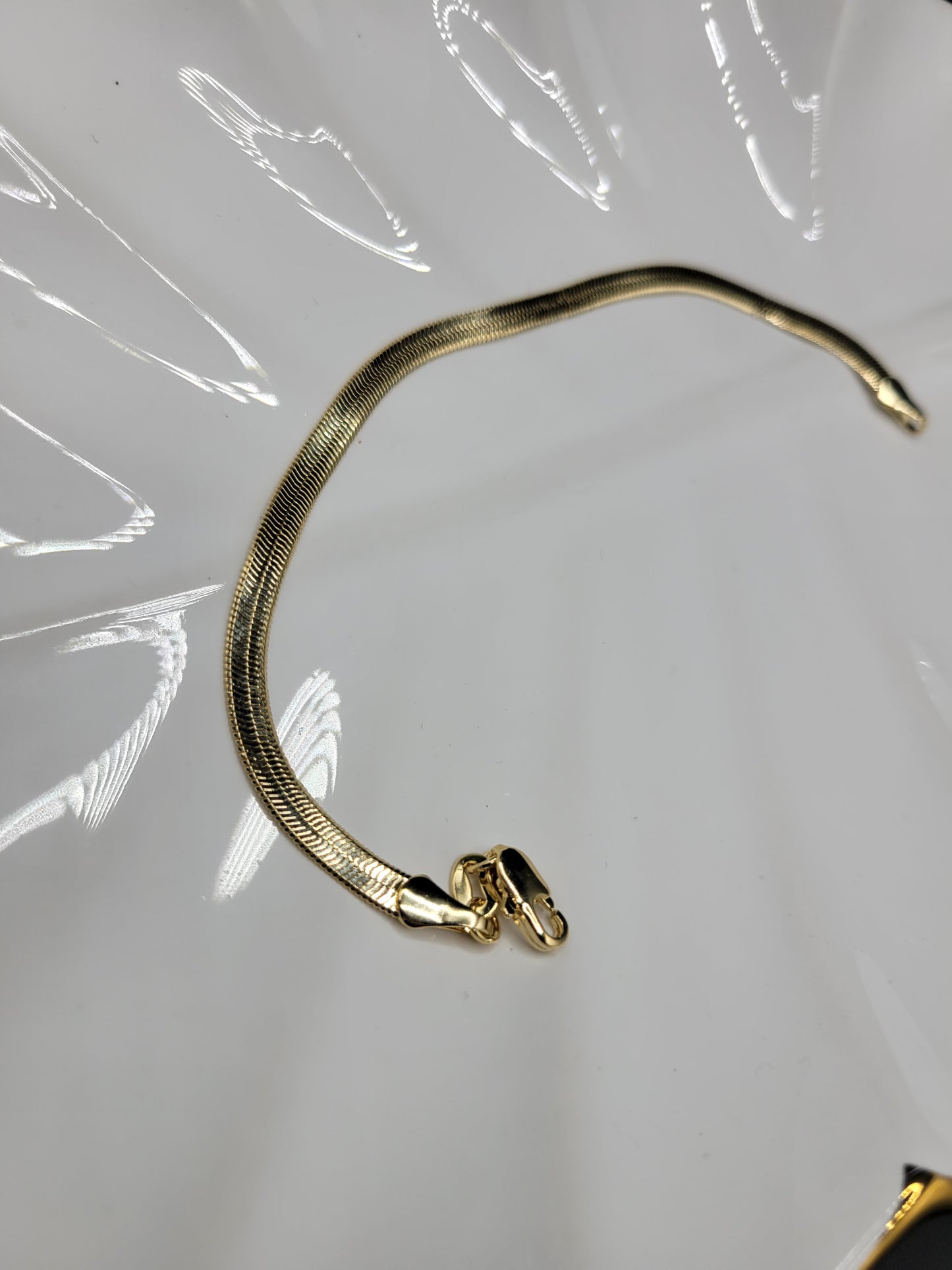 18k herringbone bracelet