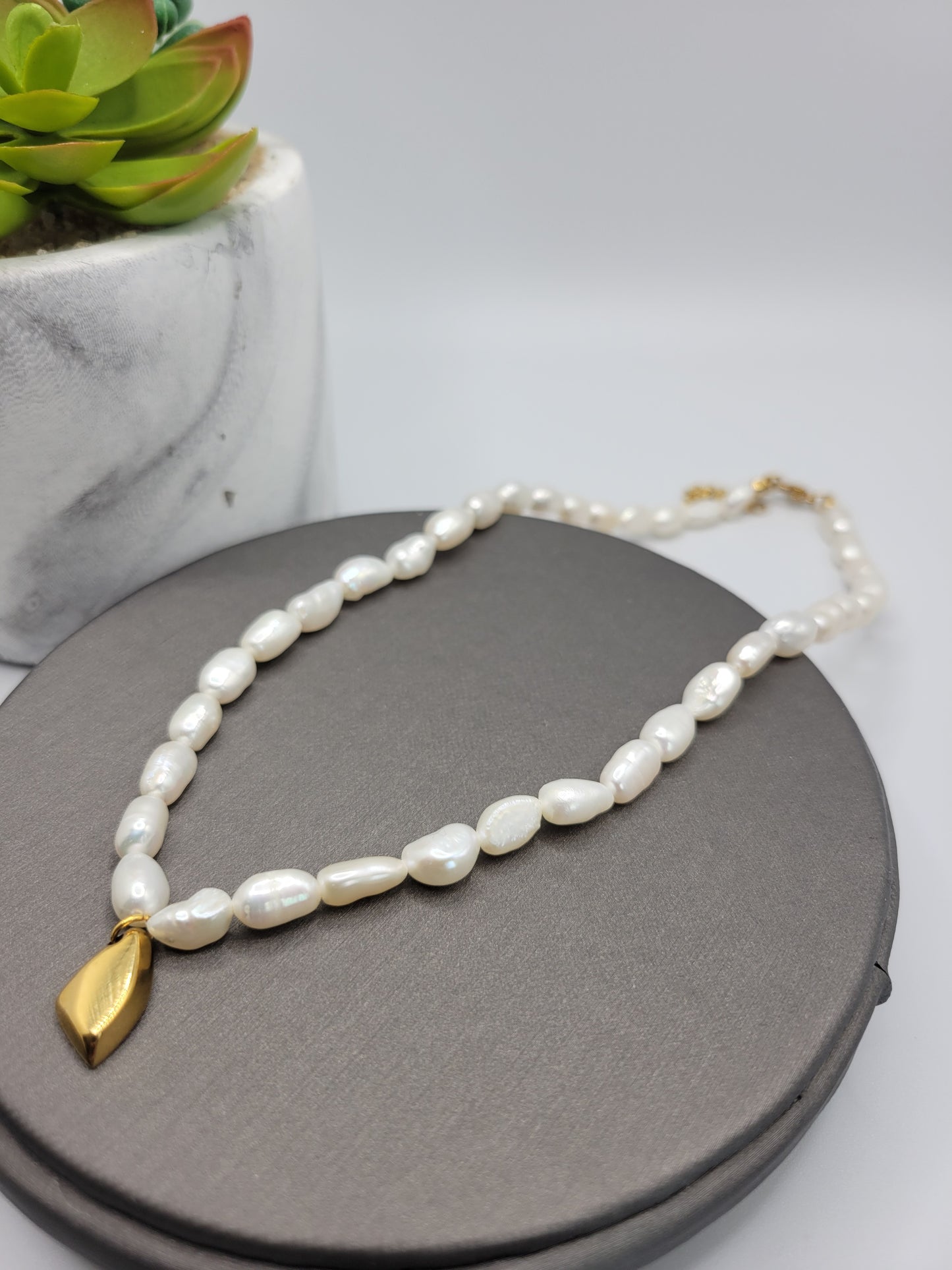 Pearl baroque necklace