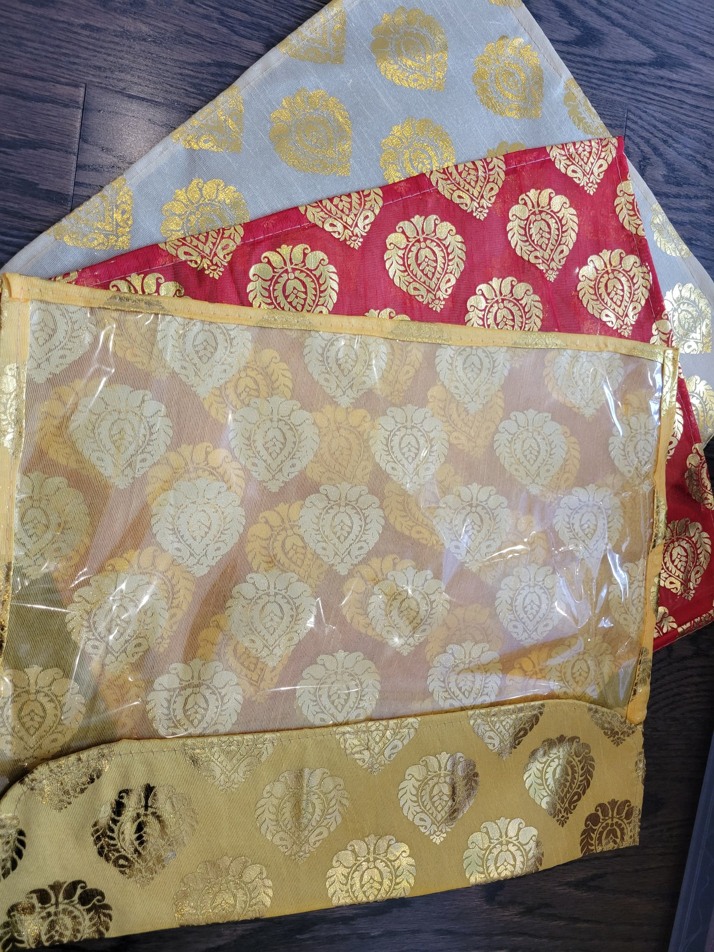 Saree storage bag/garment bag