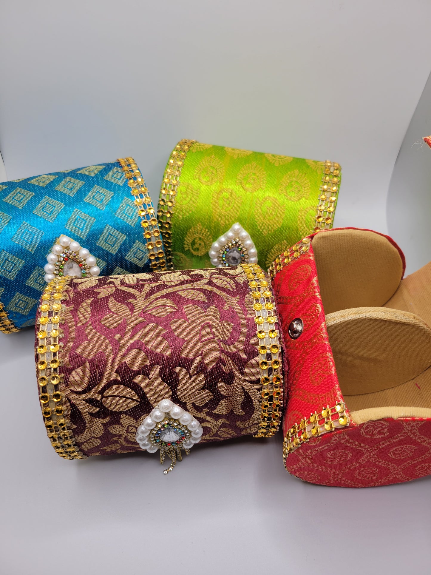 Bangle boxes