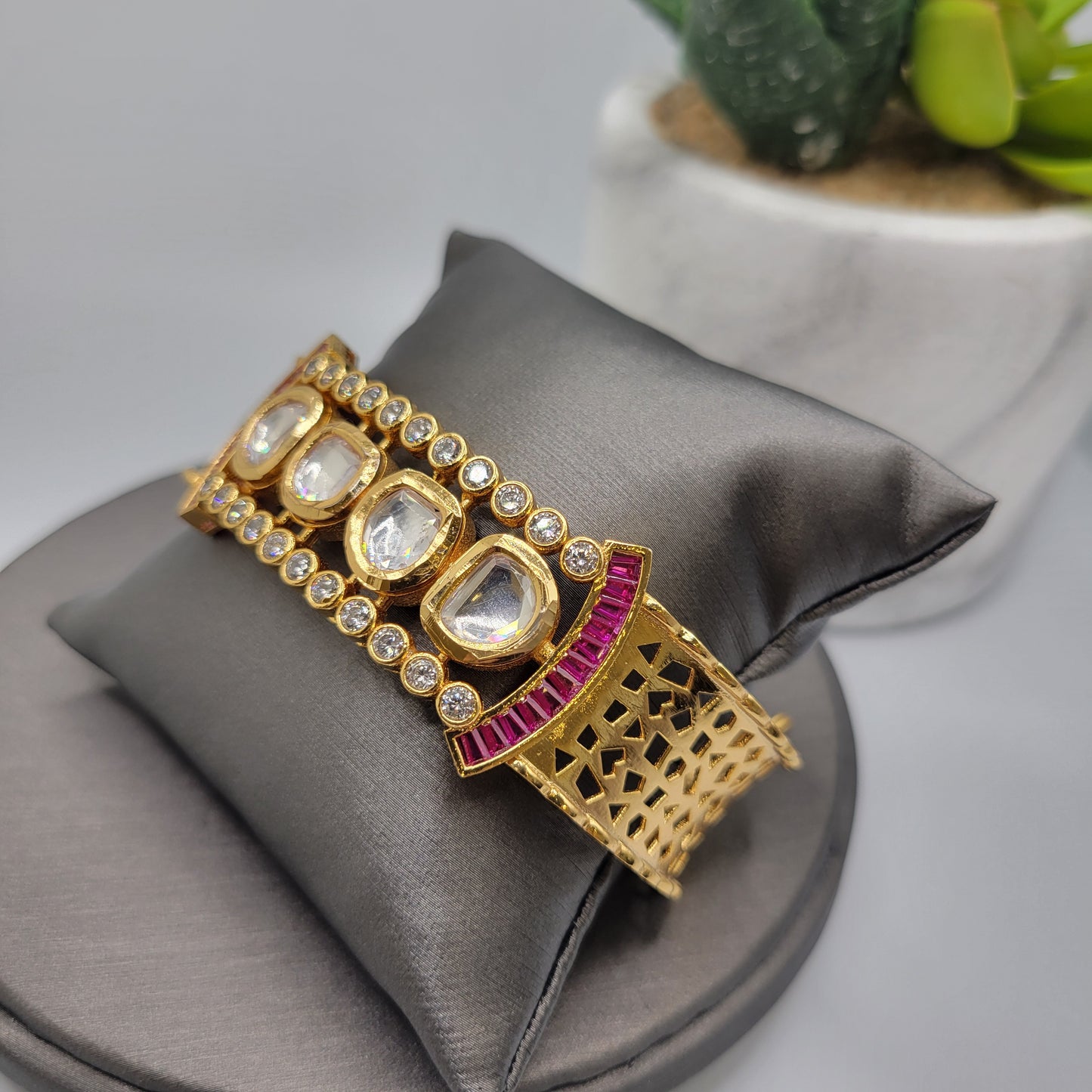 AD Kundan bracelet