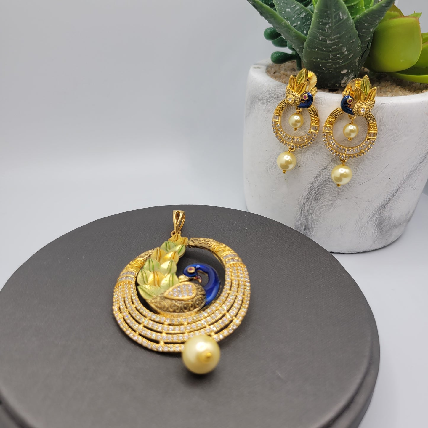 Peacock pendant set