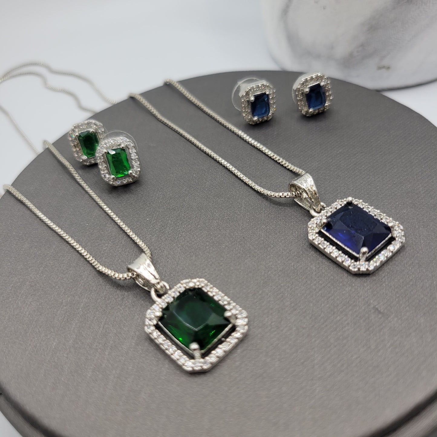 AD pendant sets