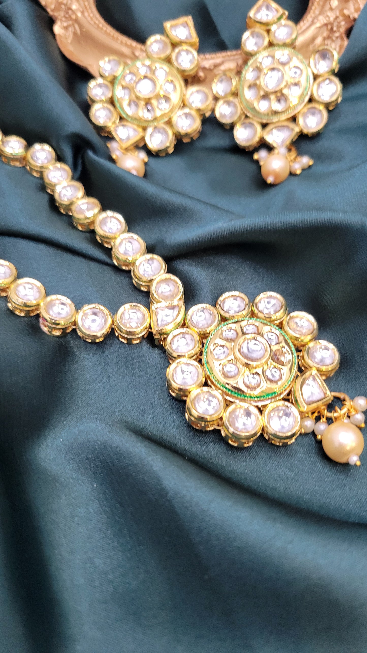 Kundan necklace