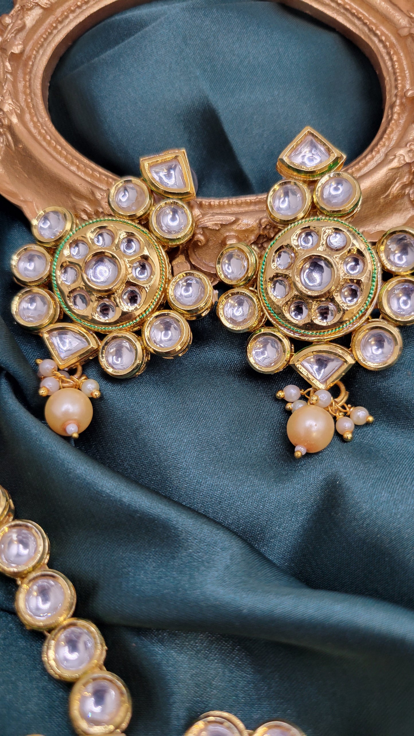 Kundan necklace