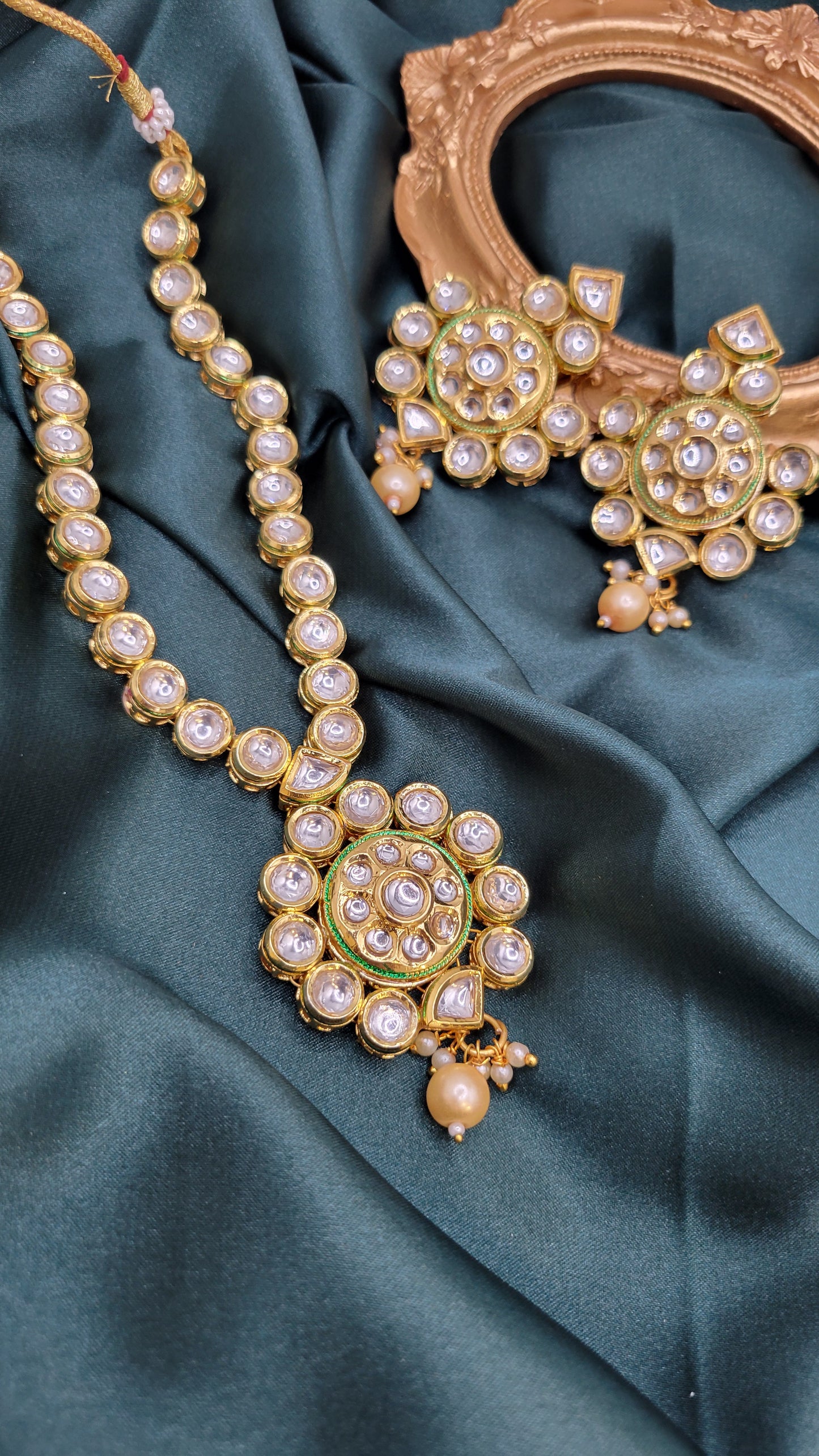 Kundan necklace