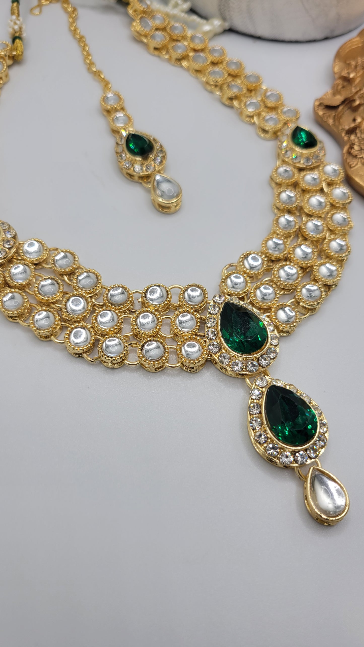 Green kundan set