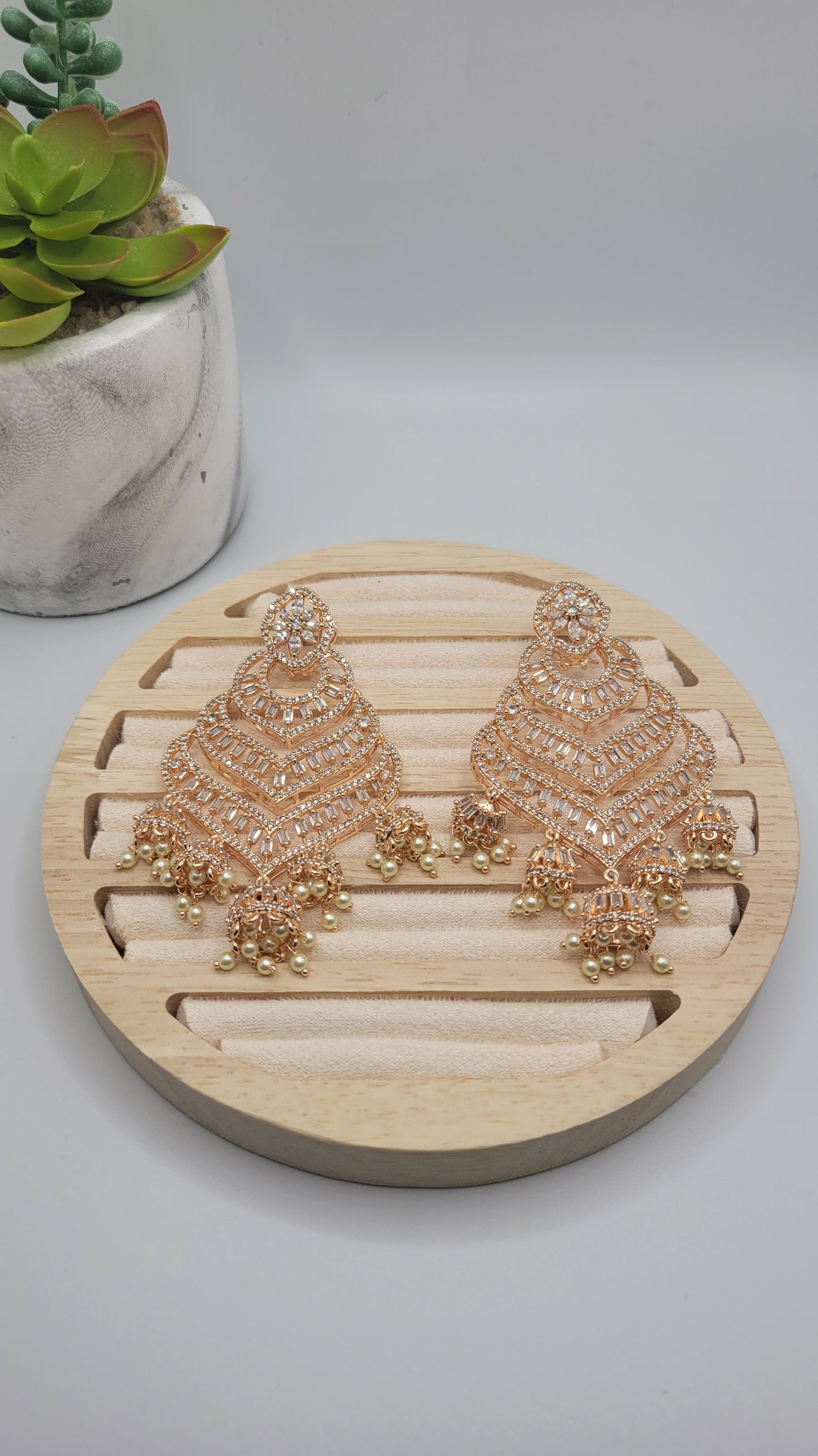 Chandelier earrings