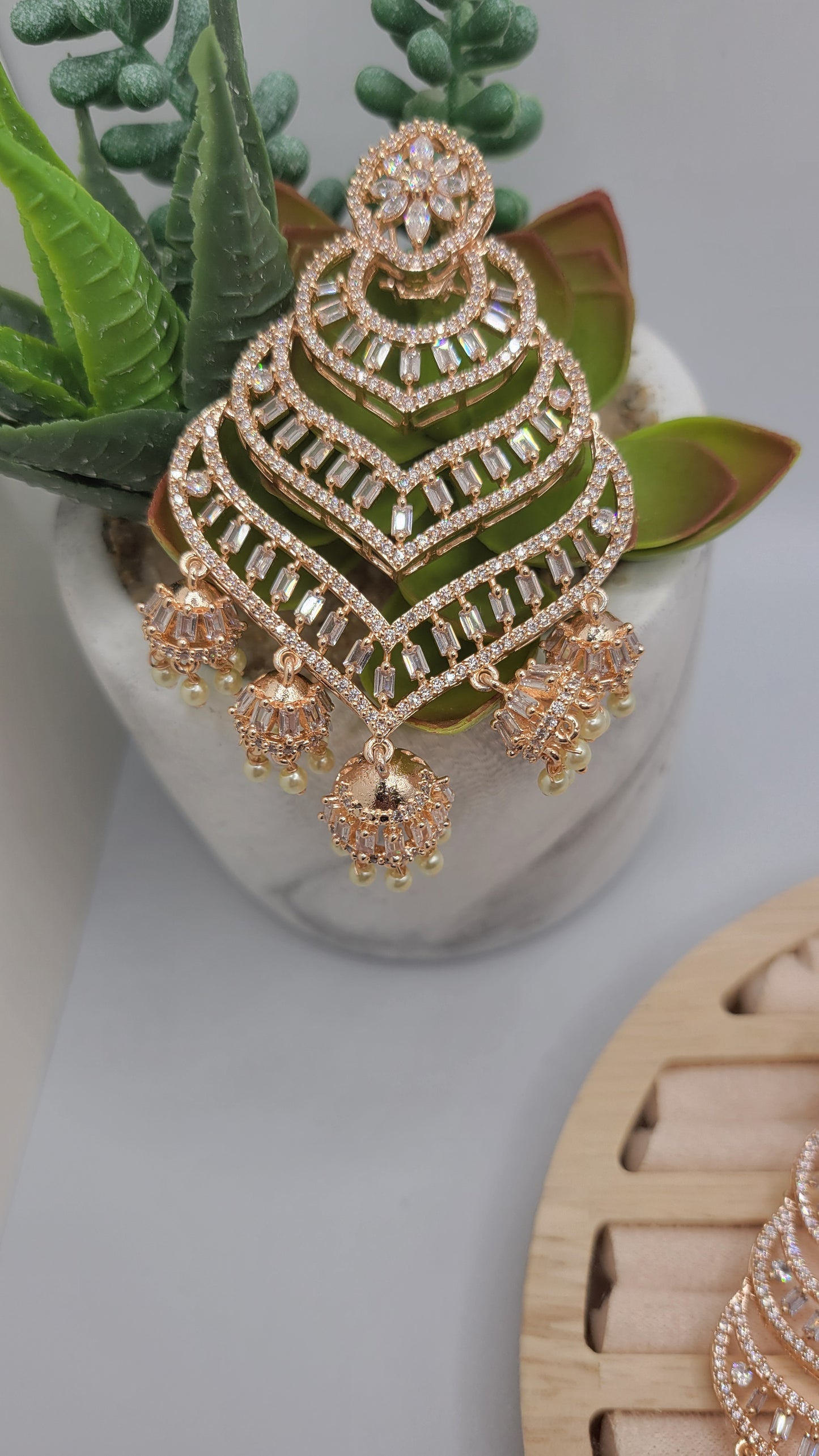 Chandelier earrings