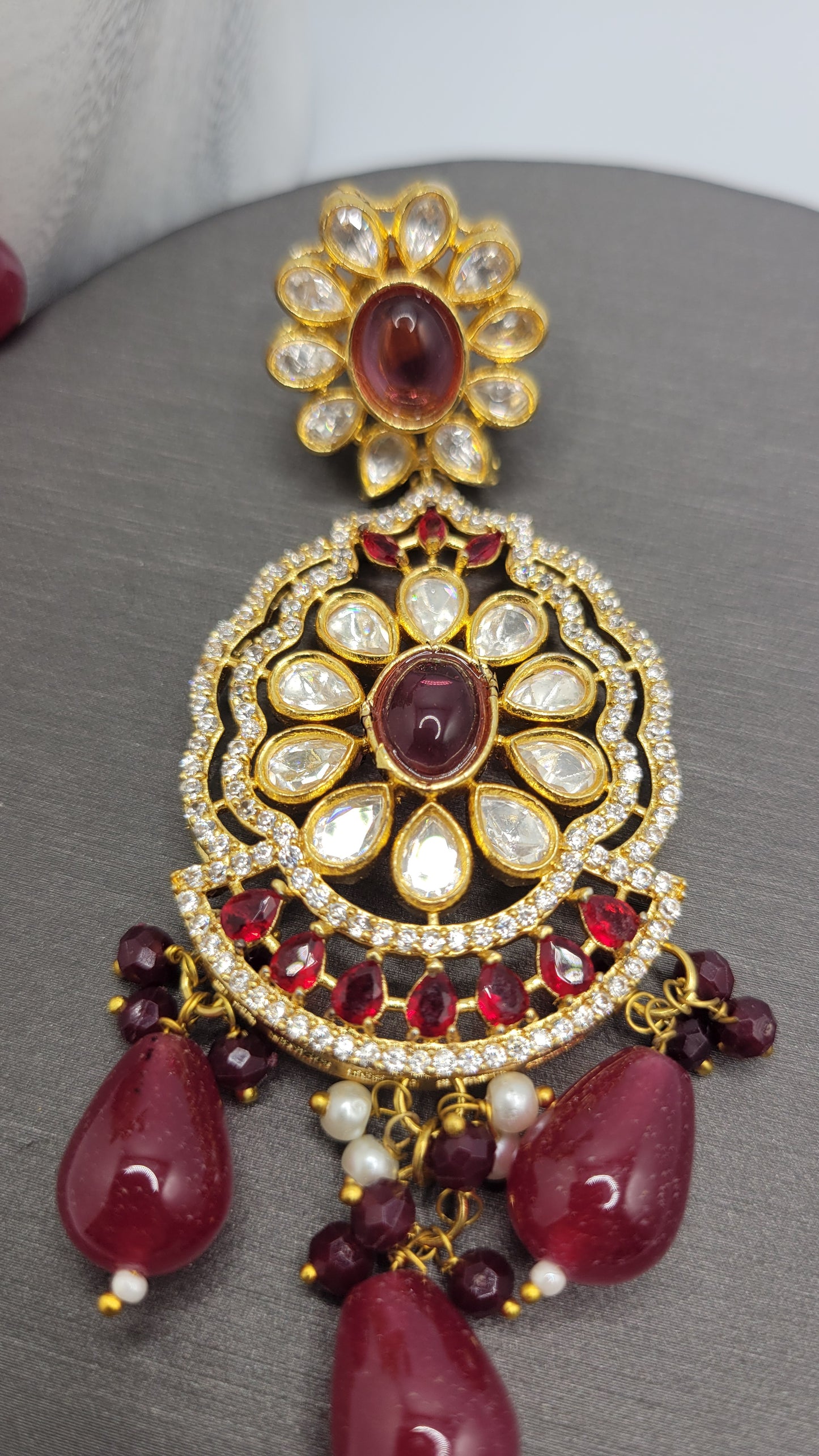 Tyaani kundan earrings
