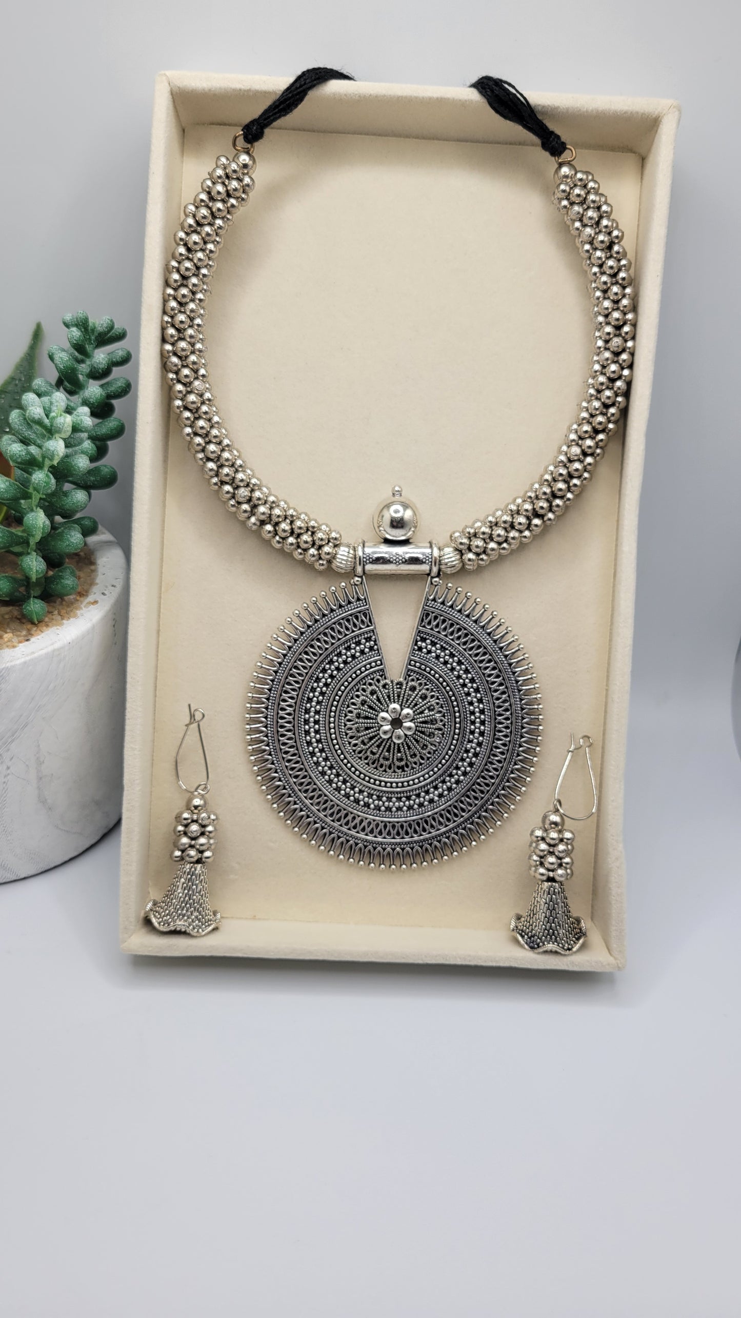 Silver hasli set
