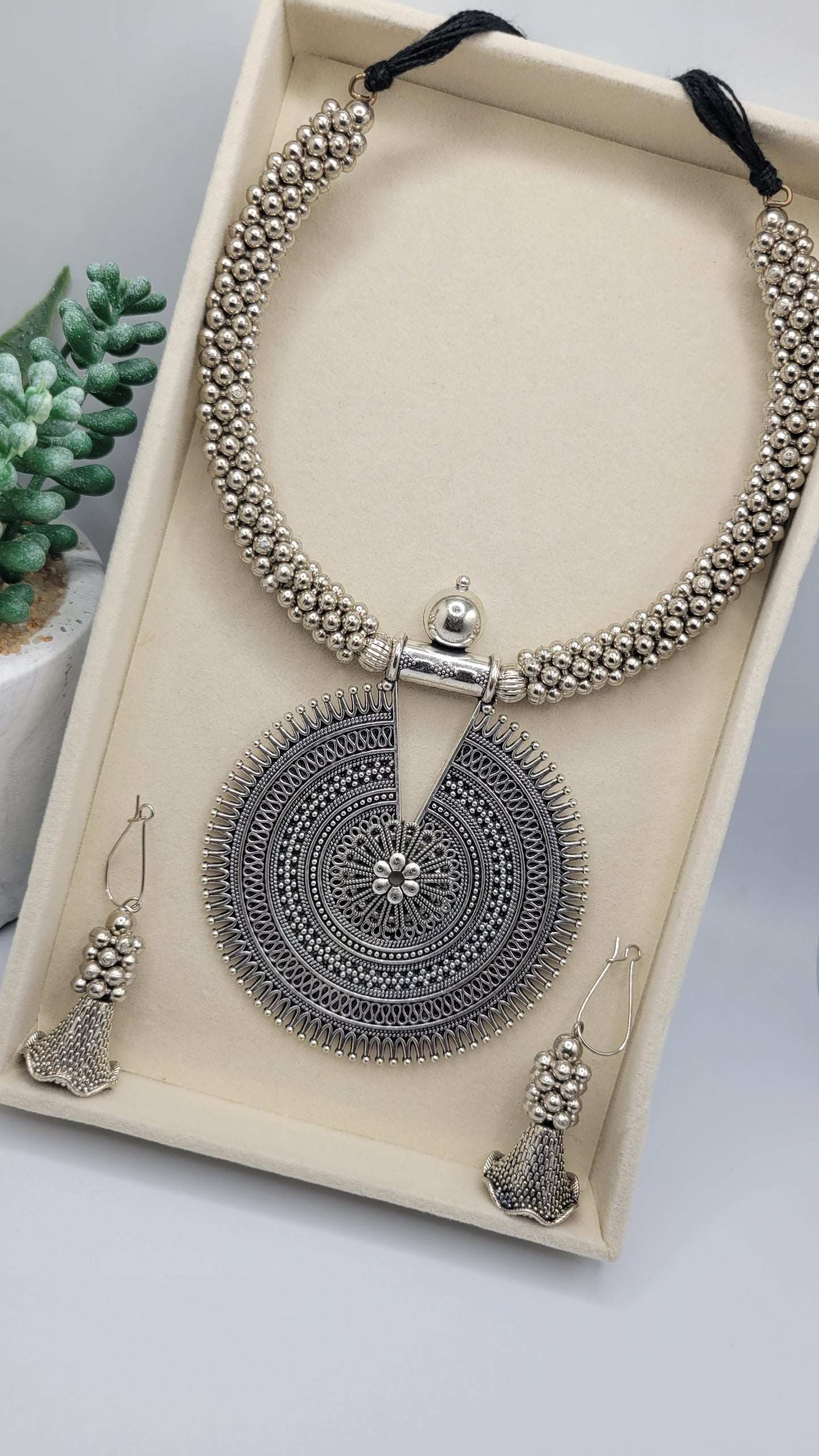 Silver hasli set