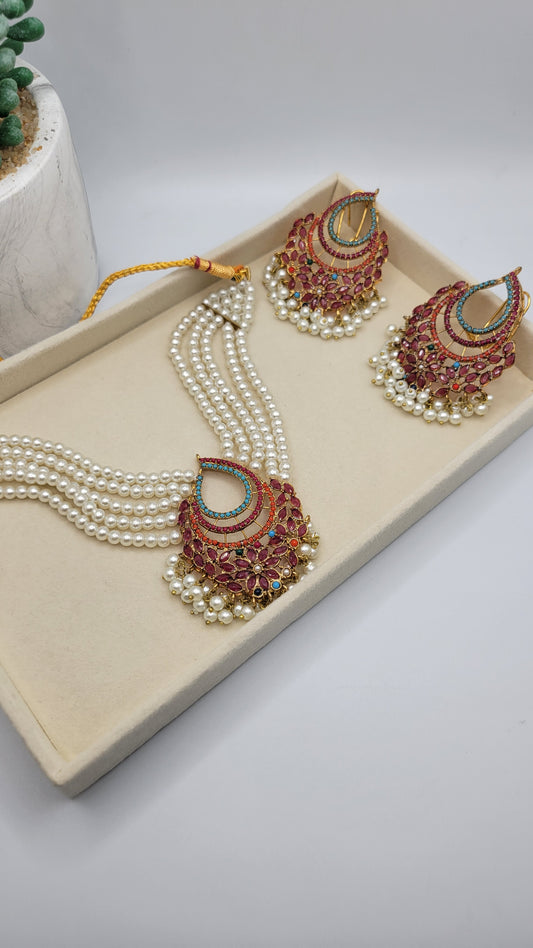 Noratan choker