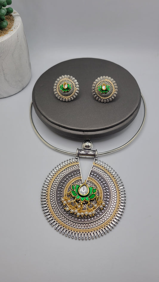 Silver plated kundan hasli