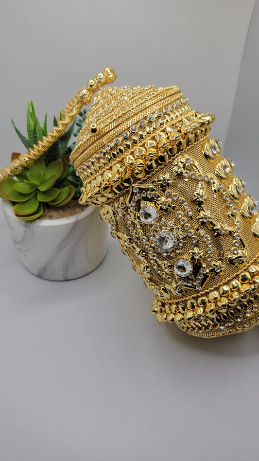 Bridal clutch