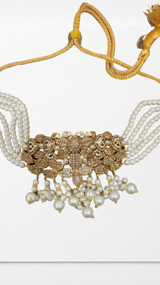 Pearl choker