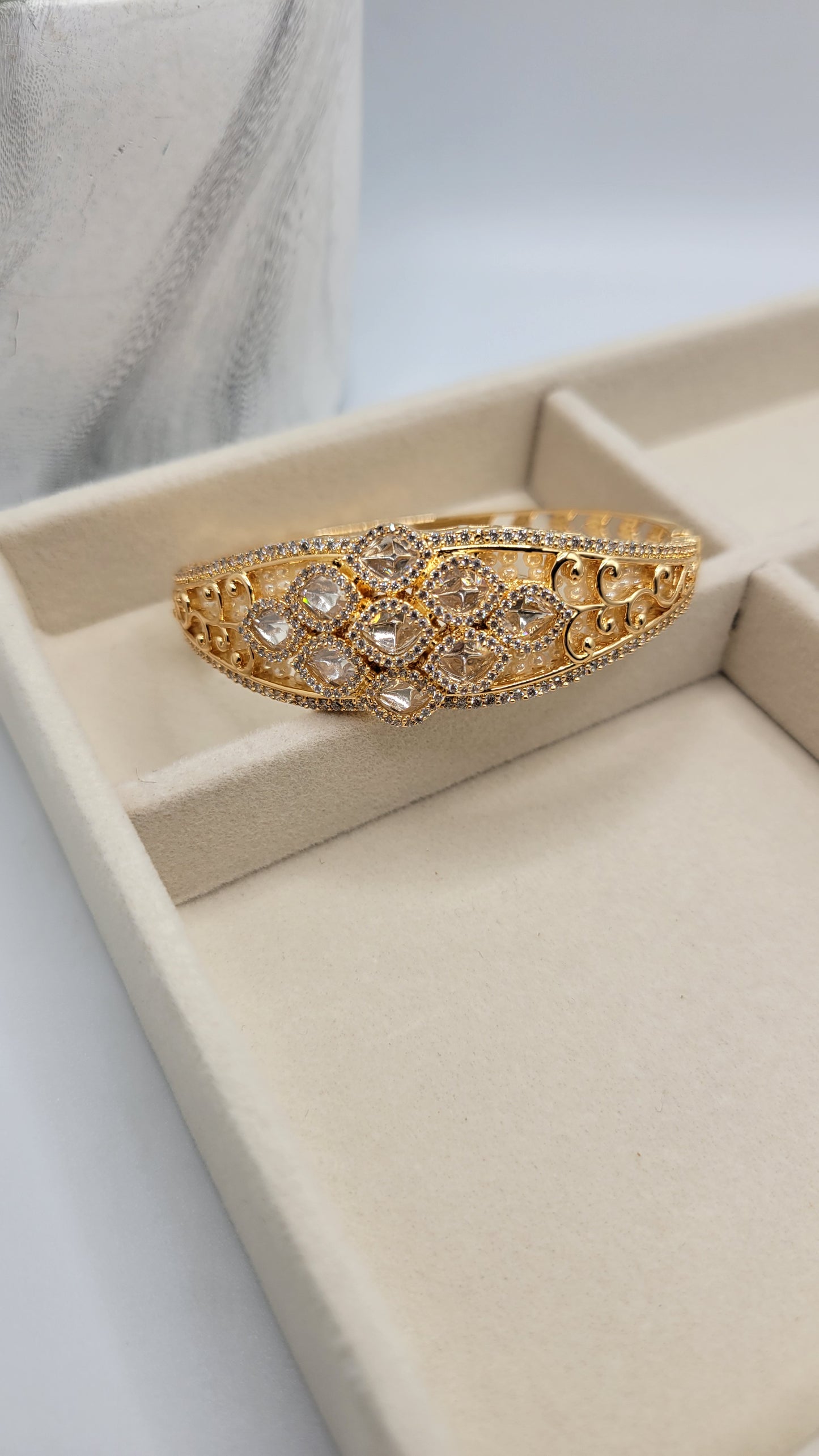Kundan/AD bangle