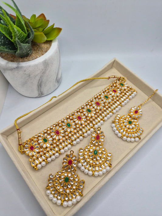Kundan choker
