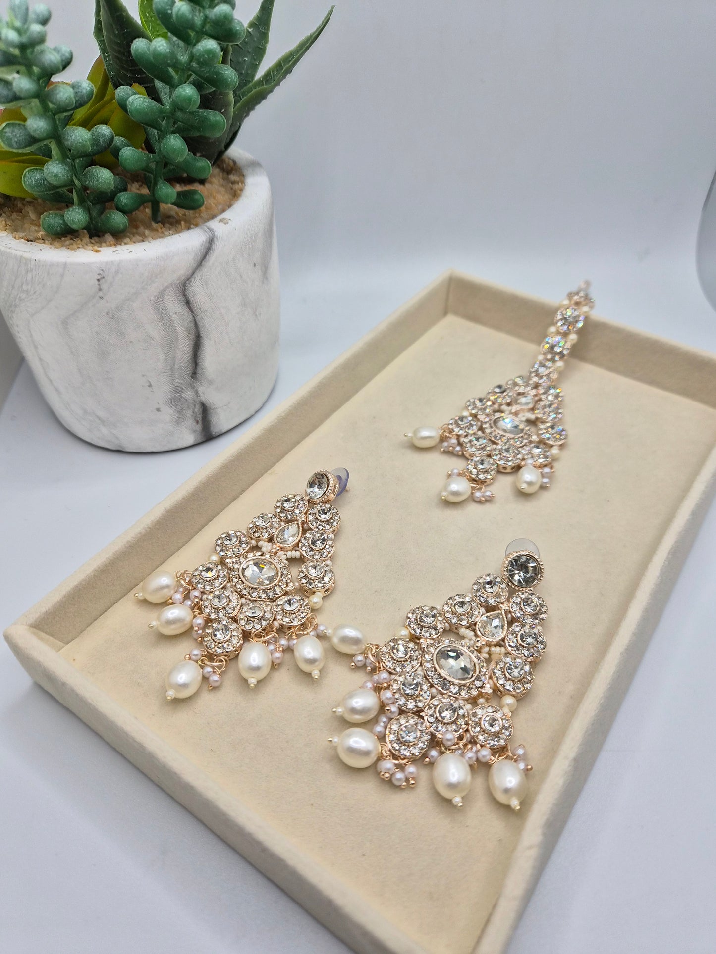 Kundan earrings