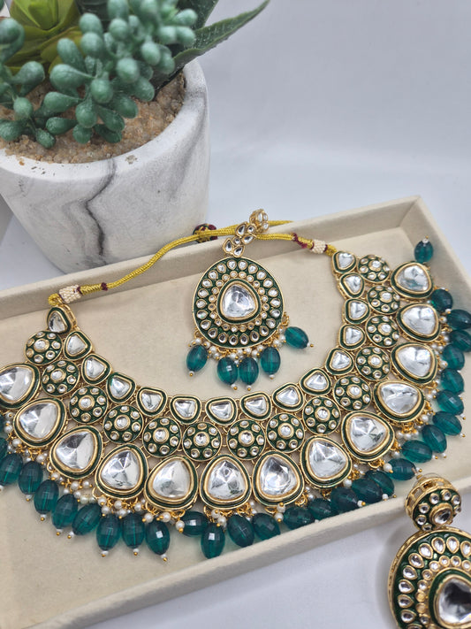 Kundan and lac set