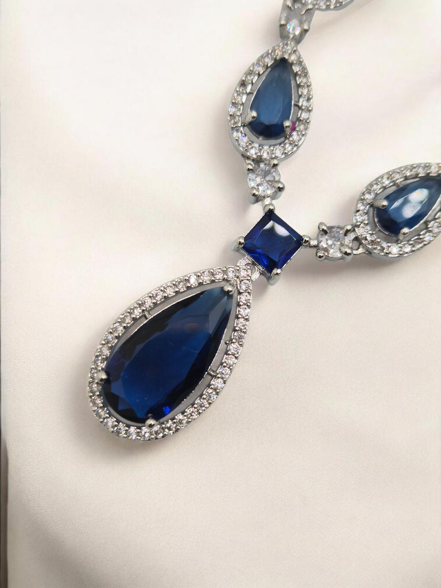 Sapphire set