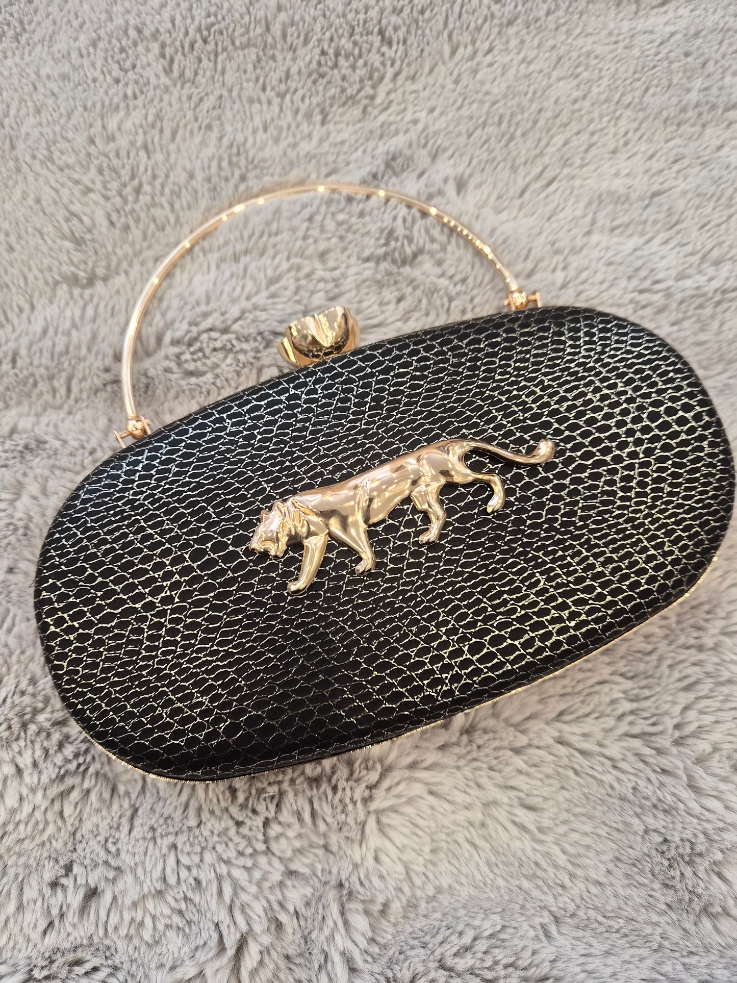 Black clutch