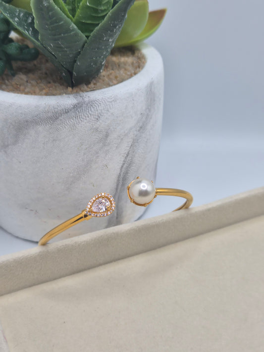 AD pearl bangle