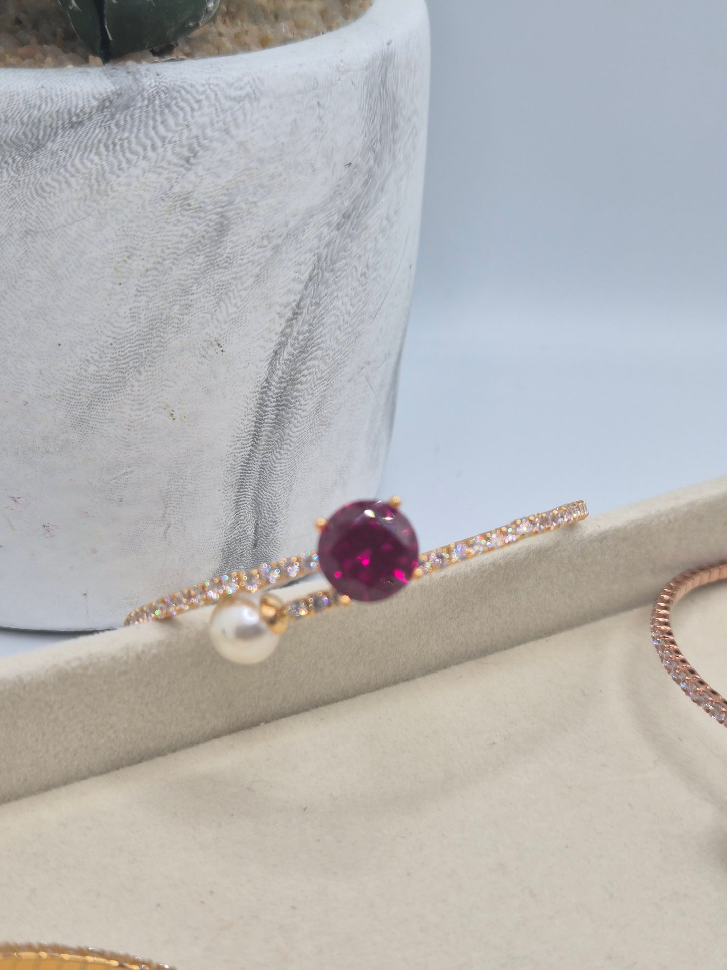Twist bangle
