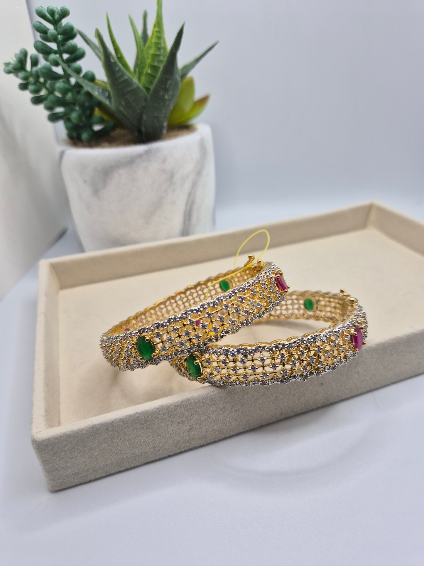 Ad bangle