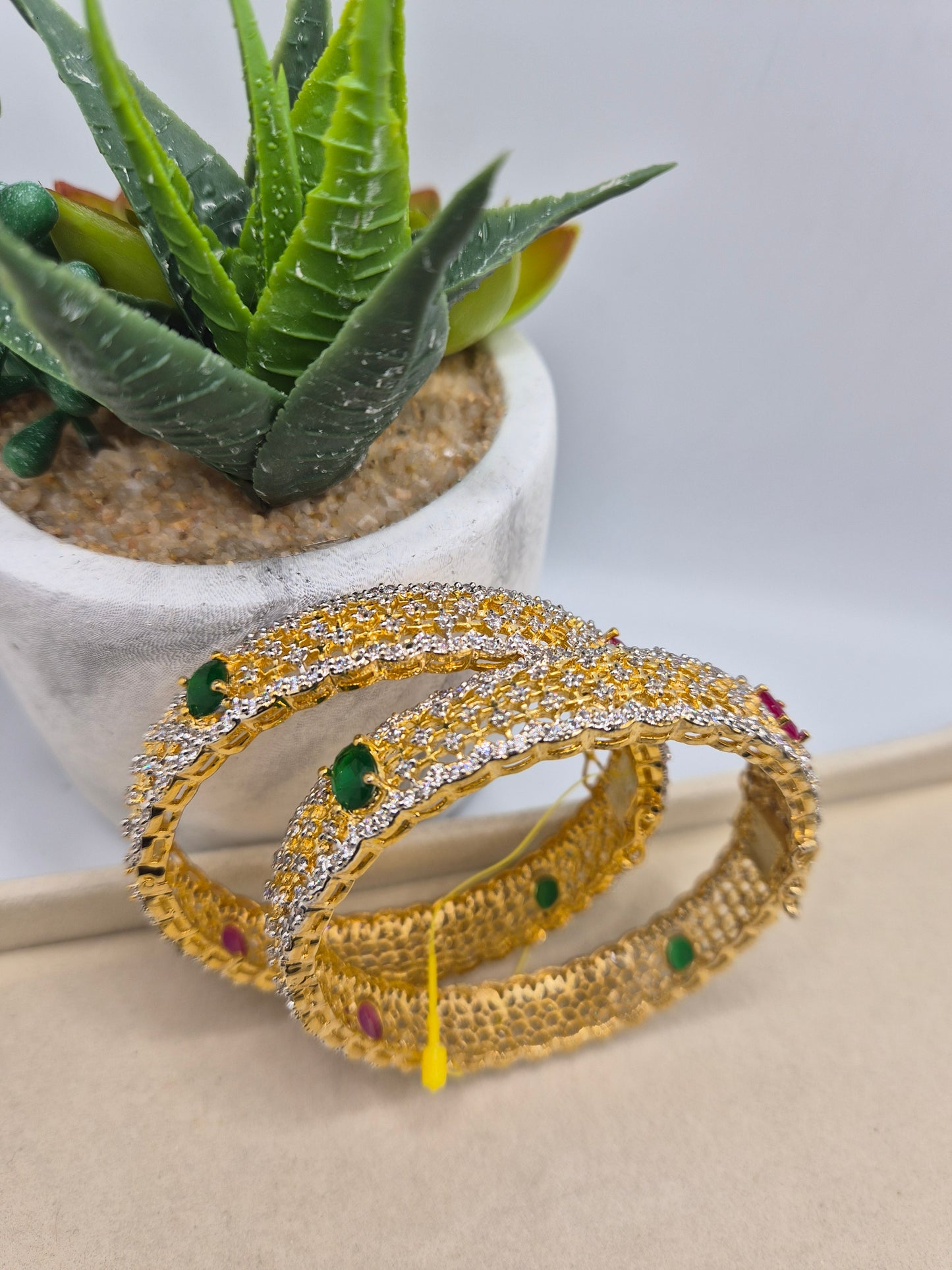Ad bangle