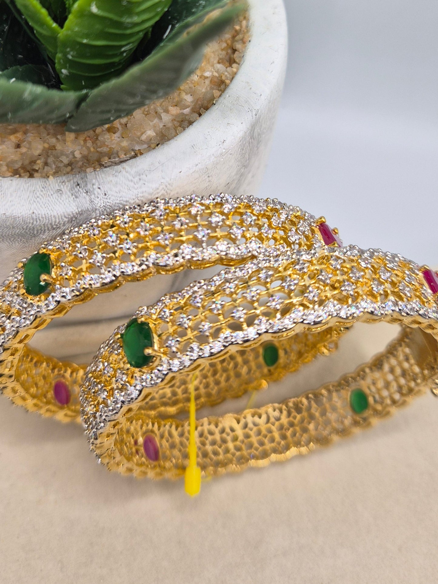 Ad bangle