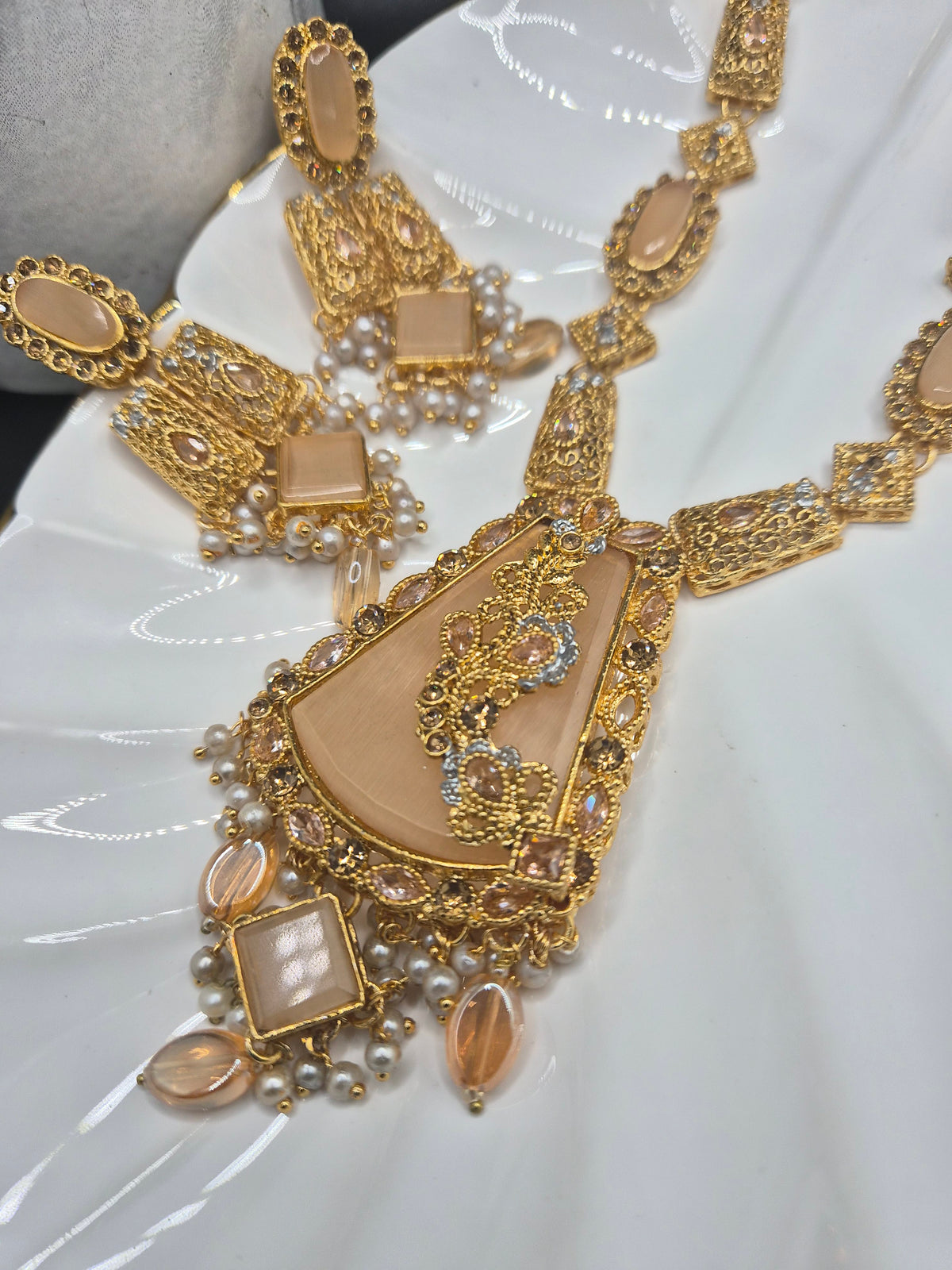 Traditional set