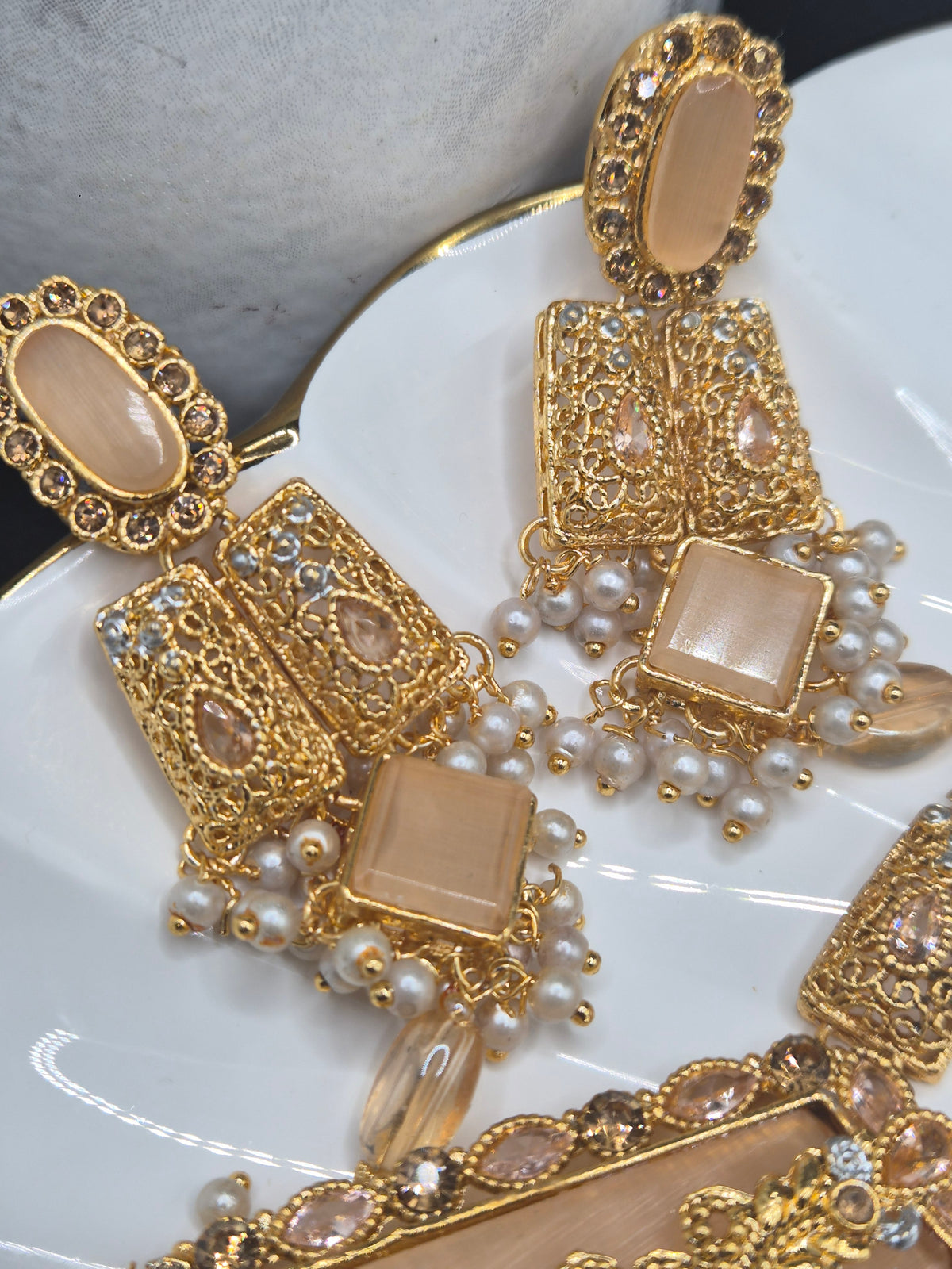 Traditional set