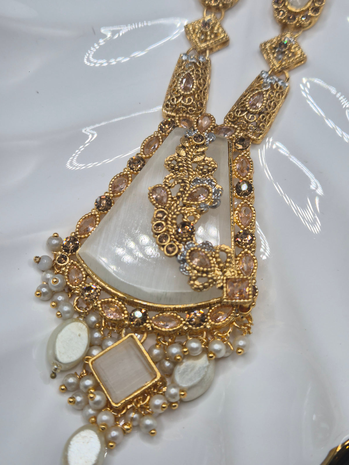 Traditional set