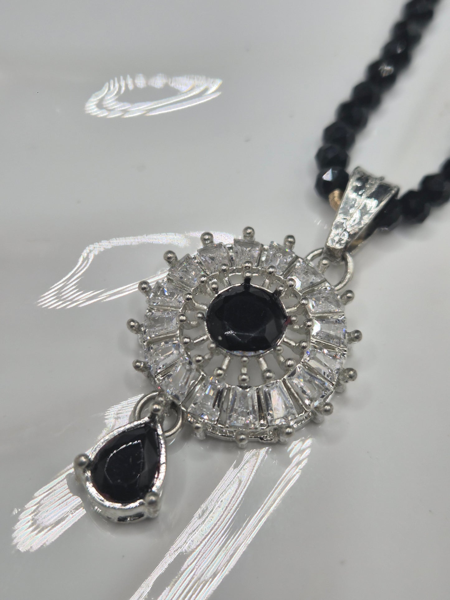 Black bead set